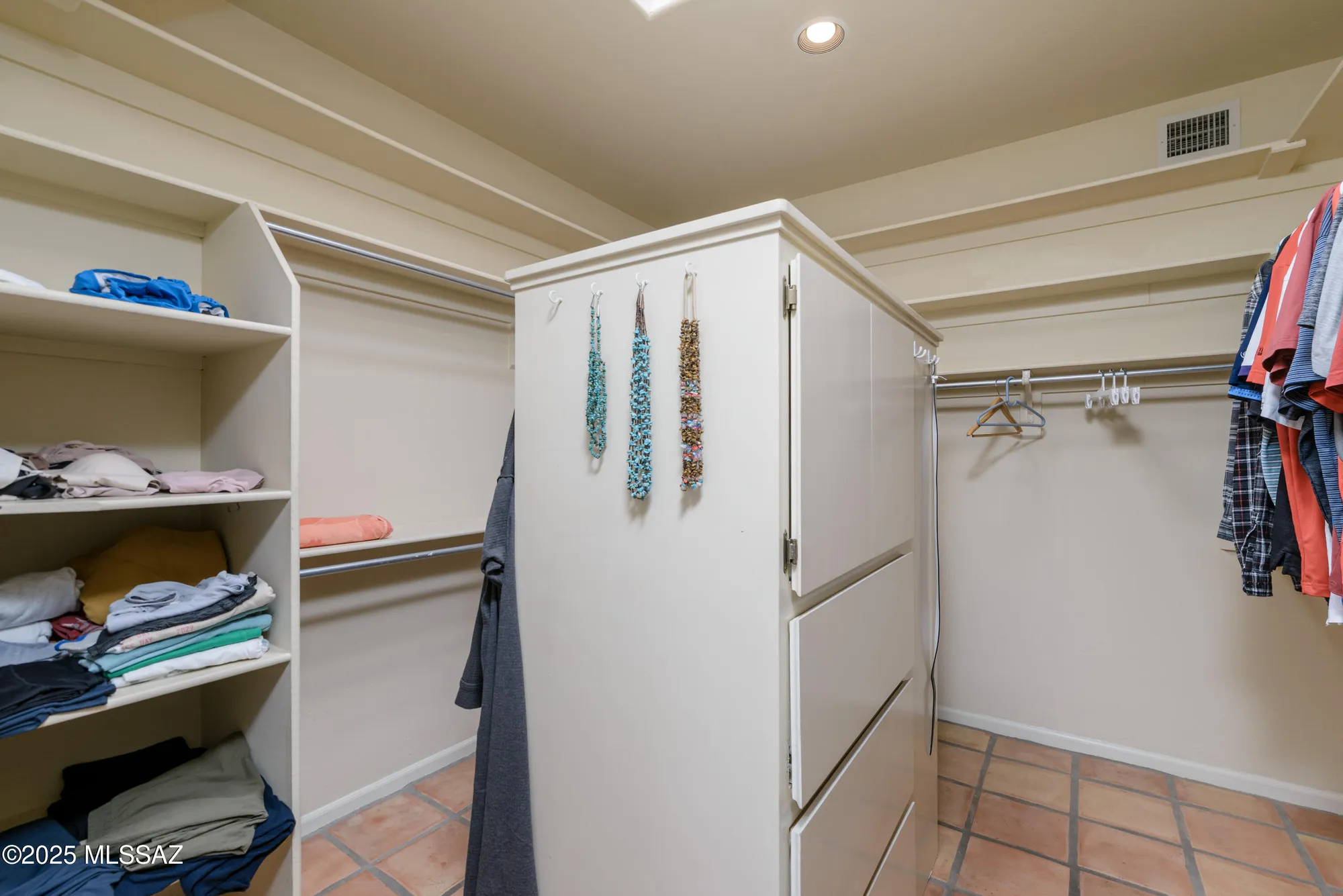 Property Slideshow image 22 of 41 | 65185 e canyon dr, Tucson, AZ, 85739