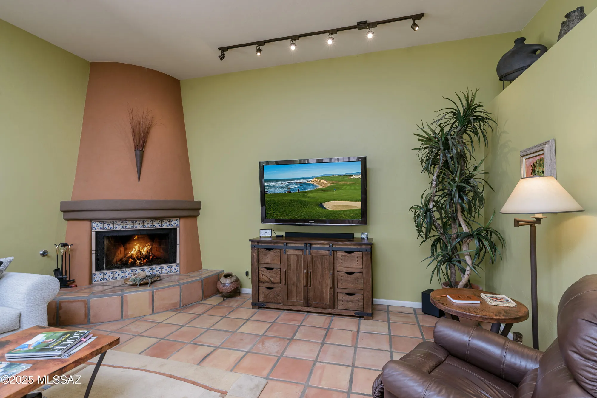 Property Slideshow image 15 of 41 | 65185 e canyon dr, Tucson, AZ, 85739