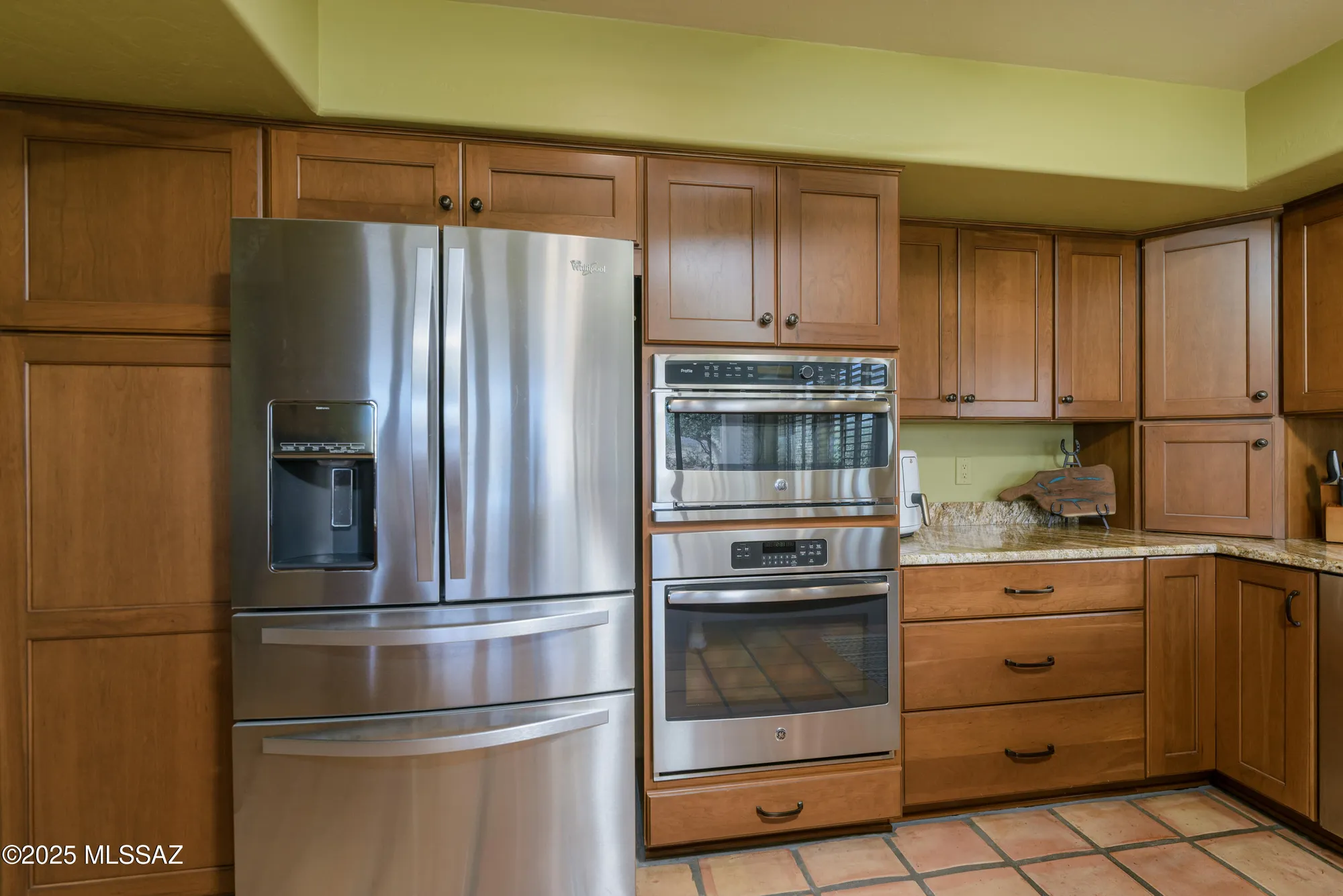 Property Slideshow image 12 of 41 | 65185 e canyon dr, Tucson, AZ, 85739