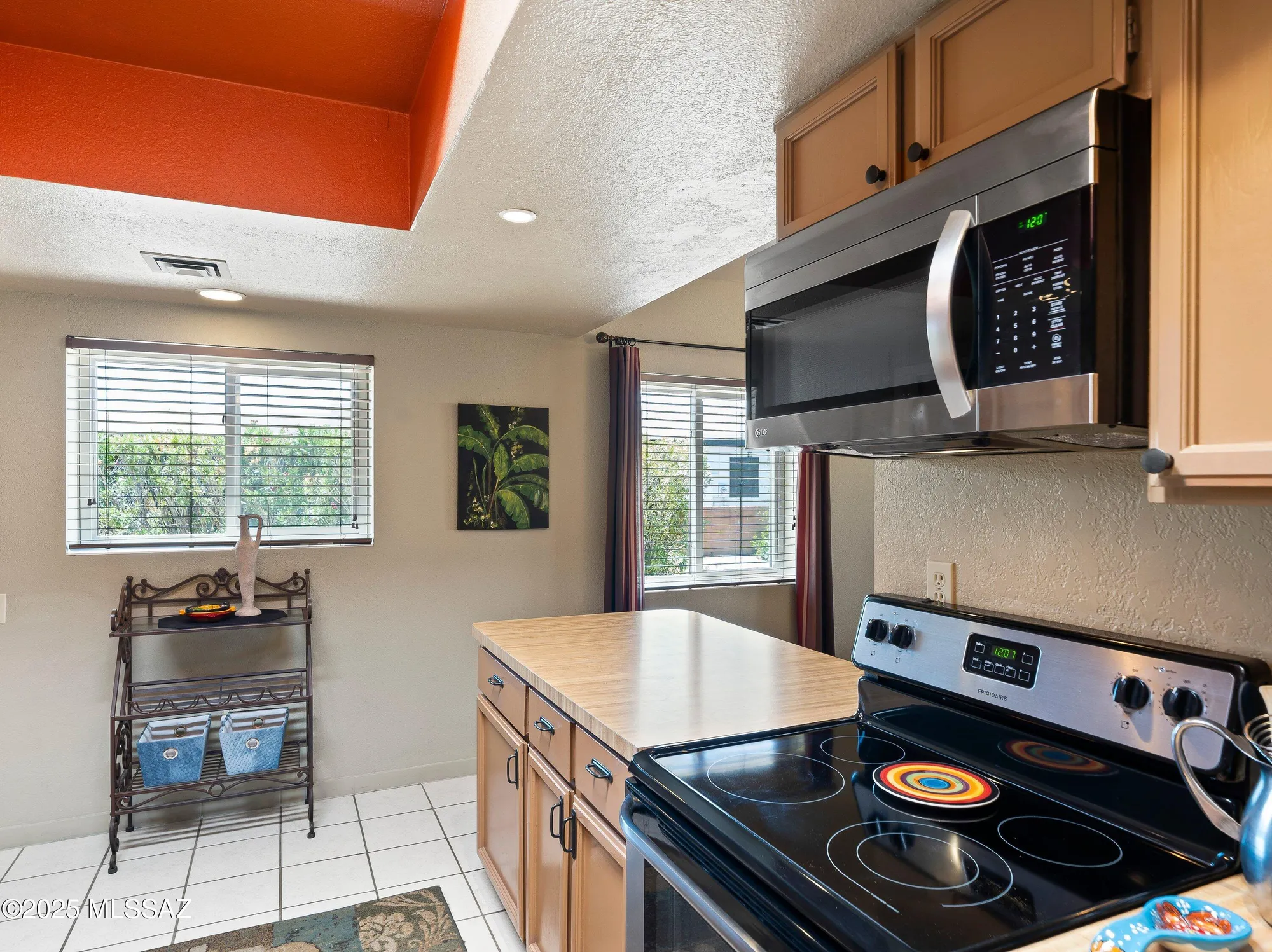 Property Slideshow image 12 of 31 | 348 e paseo azul, Green Valley, AZ, 85614