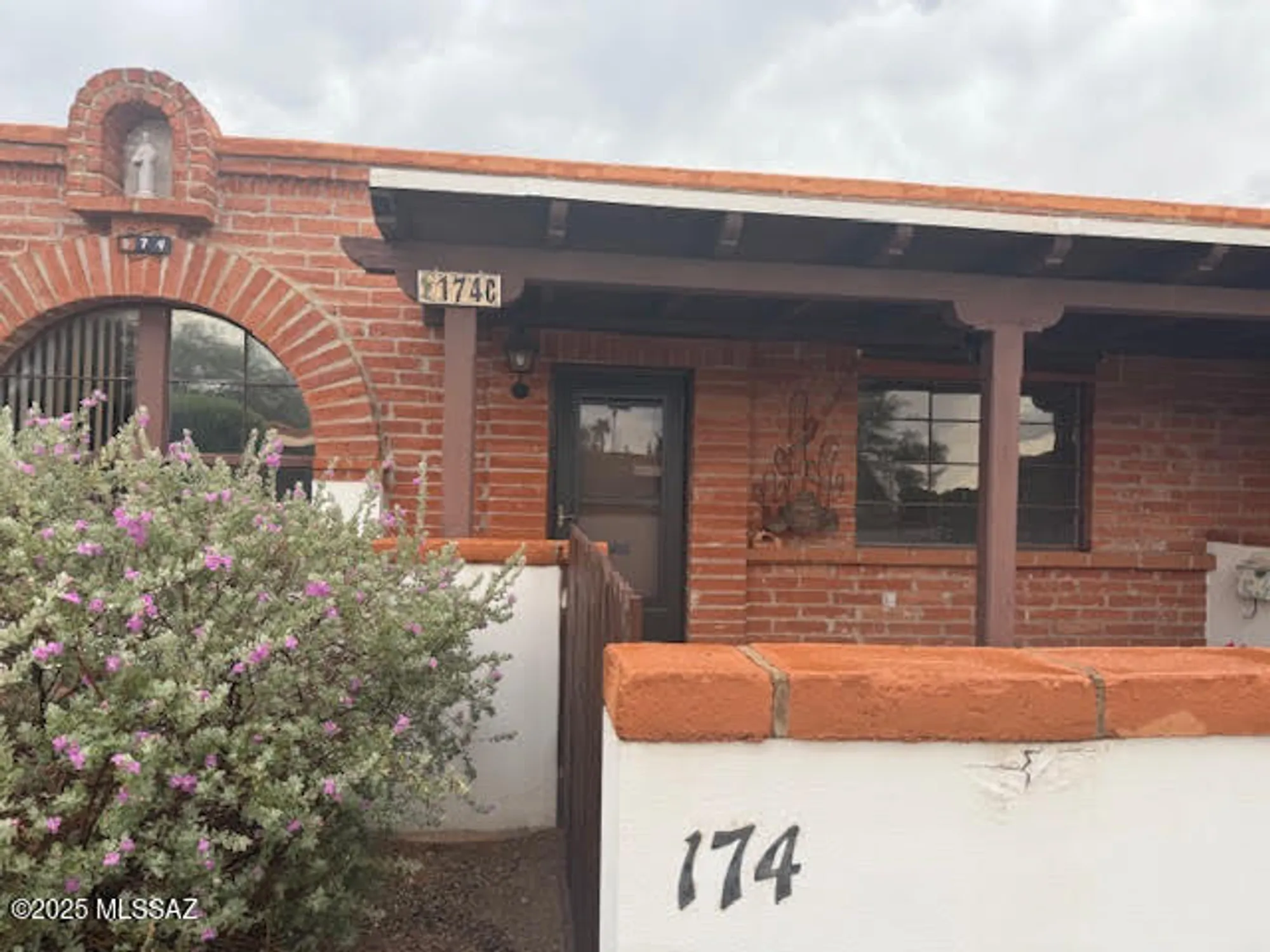 Property Slideshow image 1 of 7 | 174 s paseo quinta c, Green Valley, AZ, 85614