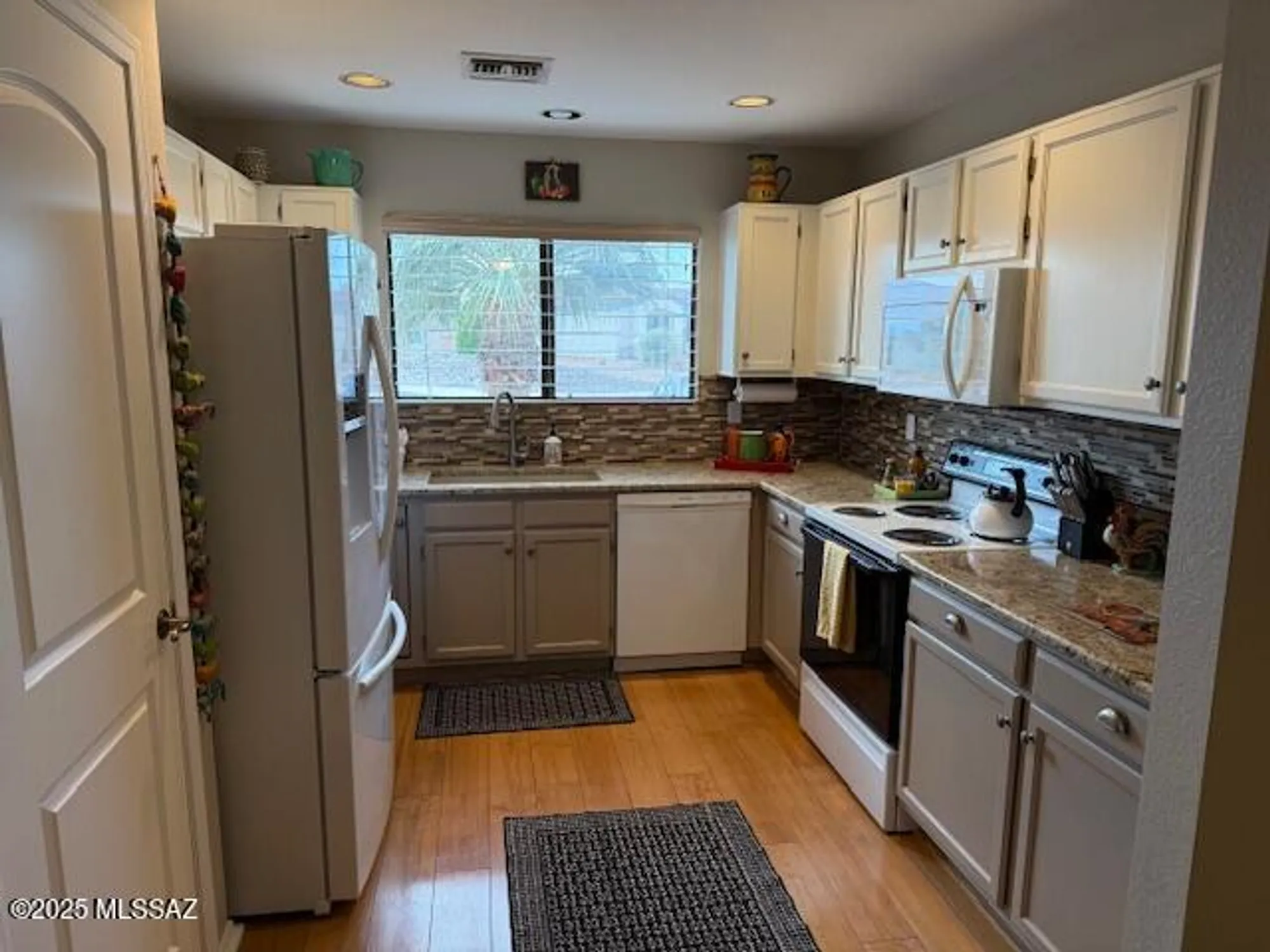 Property Slideshow image 9 of 31 | 790 w arbor ridge dr, Green Valley, AZ, 85614