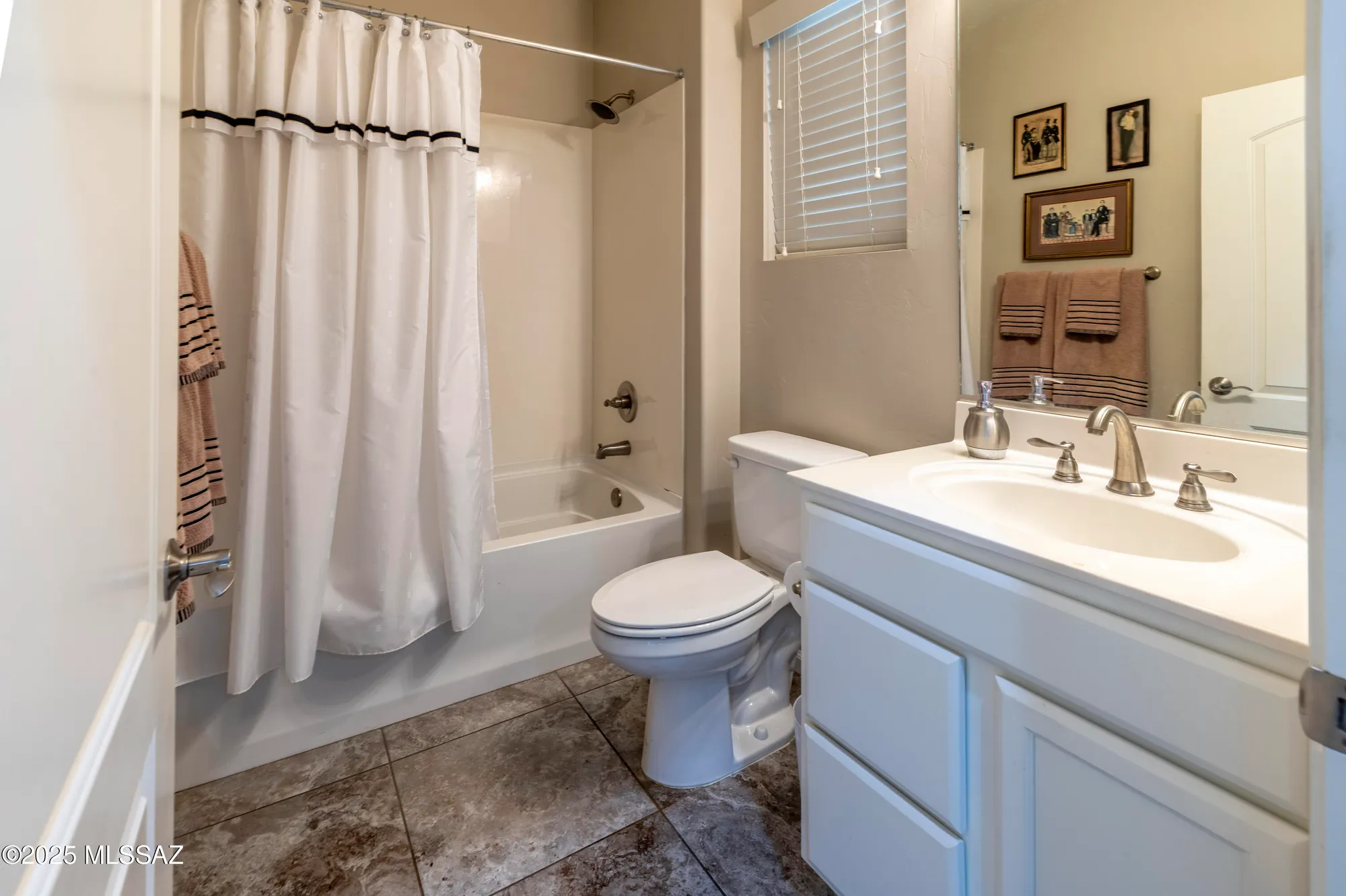 Property Slideshow image 34 of 50 | 60998 e angora pl, Oracle, AZ, 85623