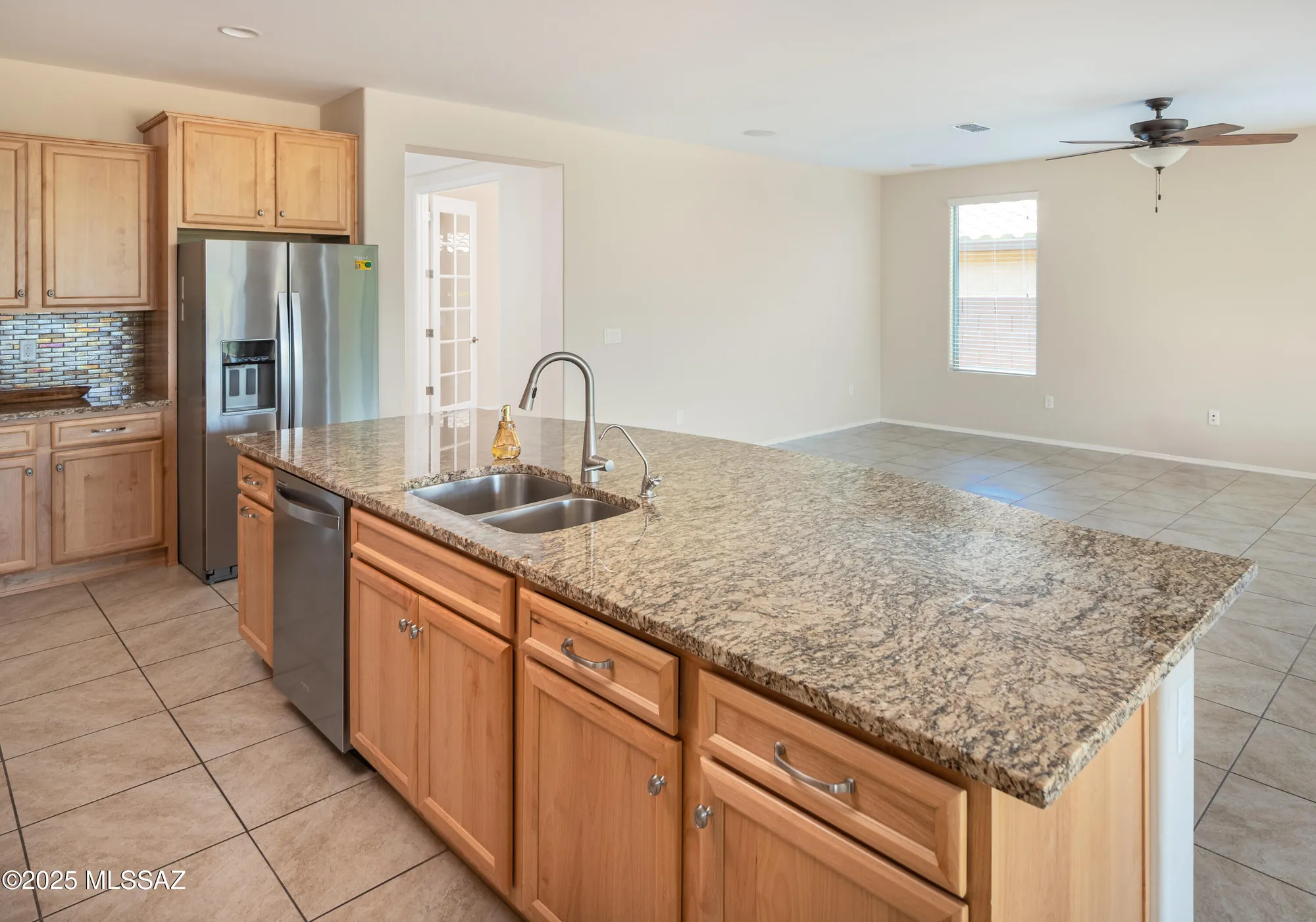 Property Slideshow image 6 of 40 | 6806 w cliff spring trl, Marana, AZ, 85658