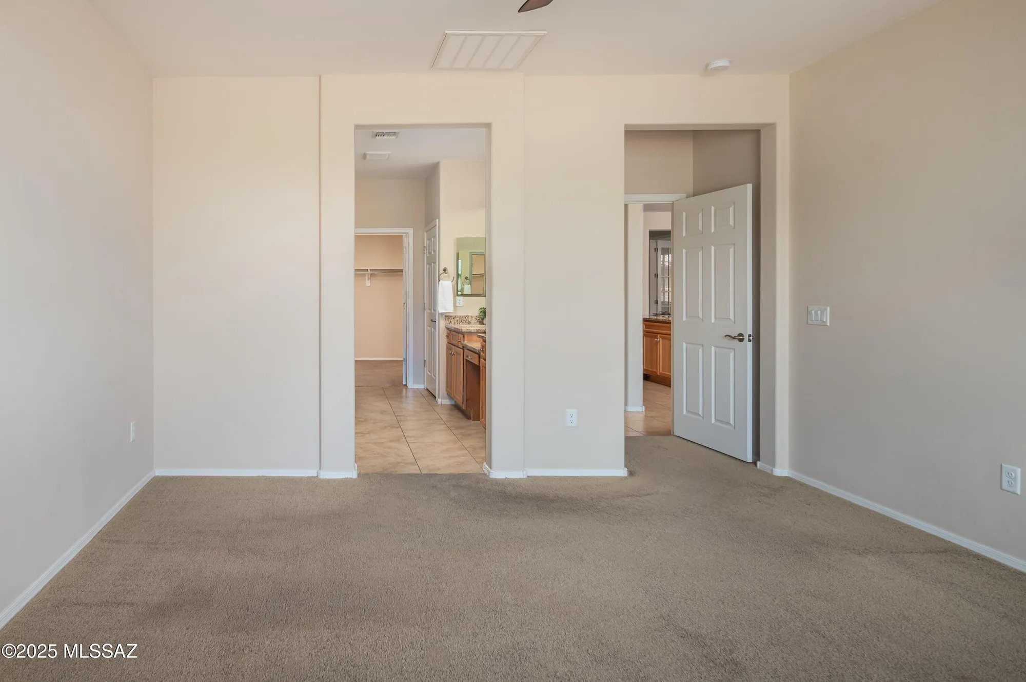 Property Slideshow image 15 of 40 | 6806 w cliff spring trl, Marana, AZ, 85658