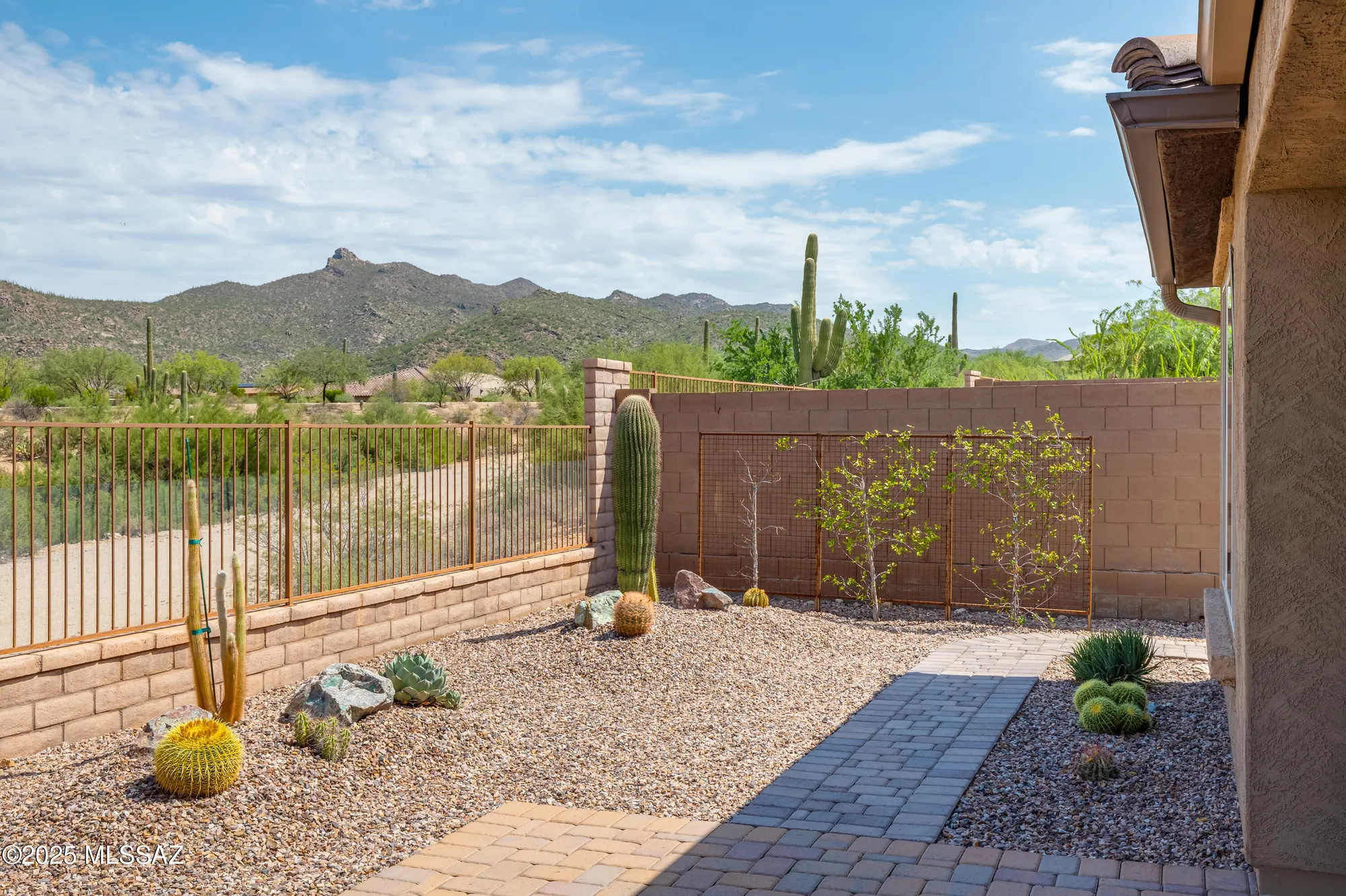 Property Slideshow image 31 of 40 | 6806 w cliff spring trl, Marana, AZ, 85658