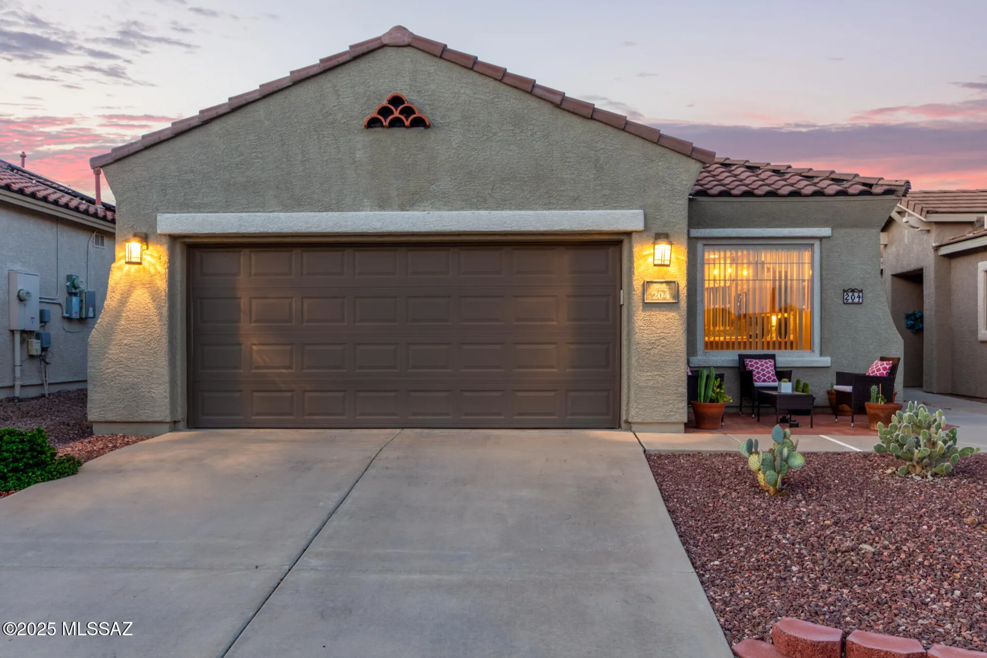 Property Slideshow image 1 of 50 | 204 w calle media luz, Sahuarita, AZ, 85629