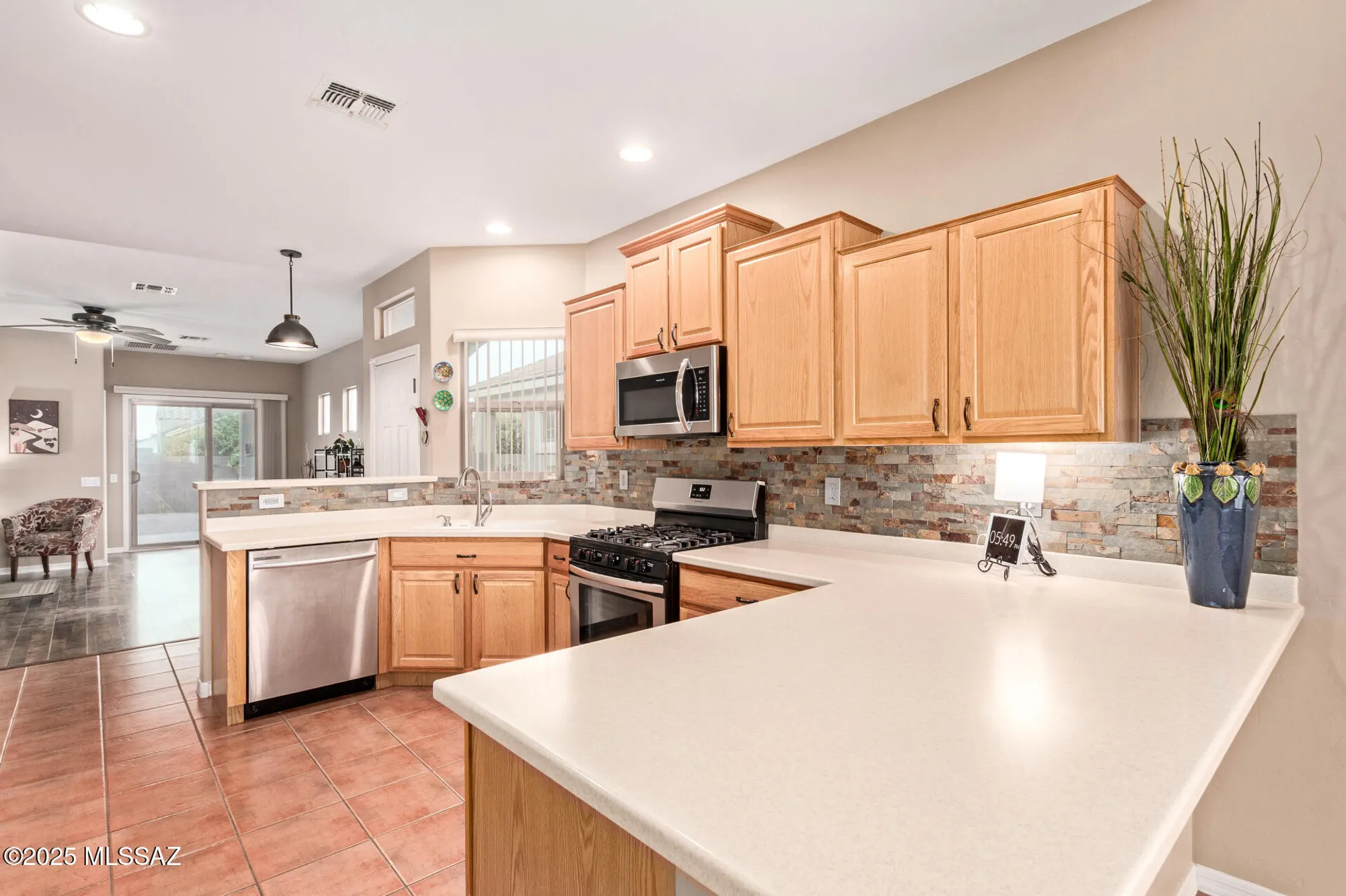 Property Slideshow image 18 of 50 | 204 w calle media luz, Sahuarita, AZ, 85629