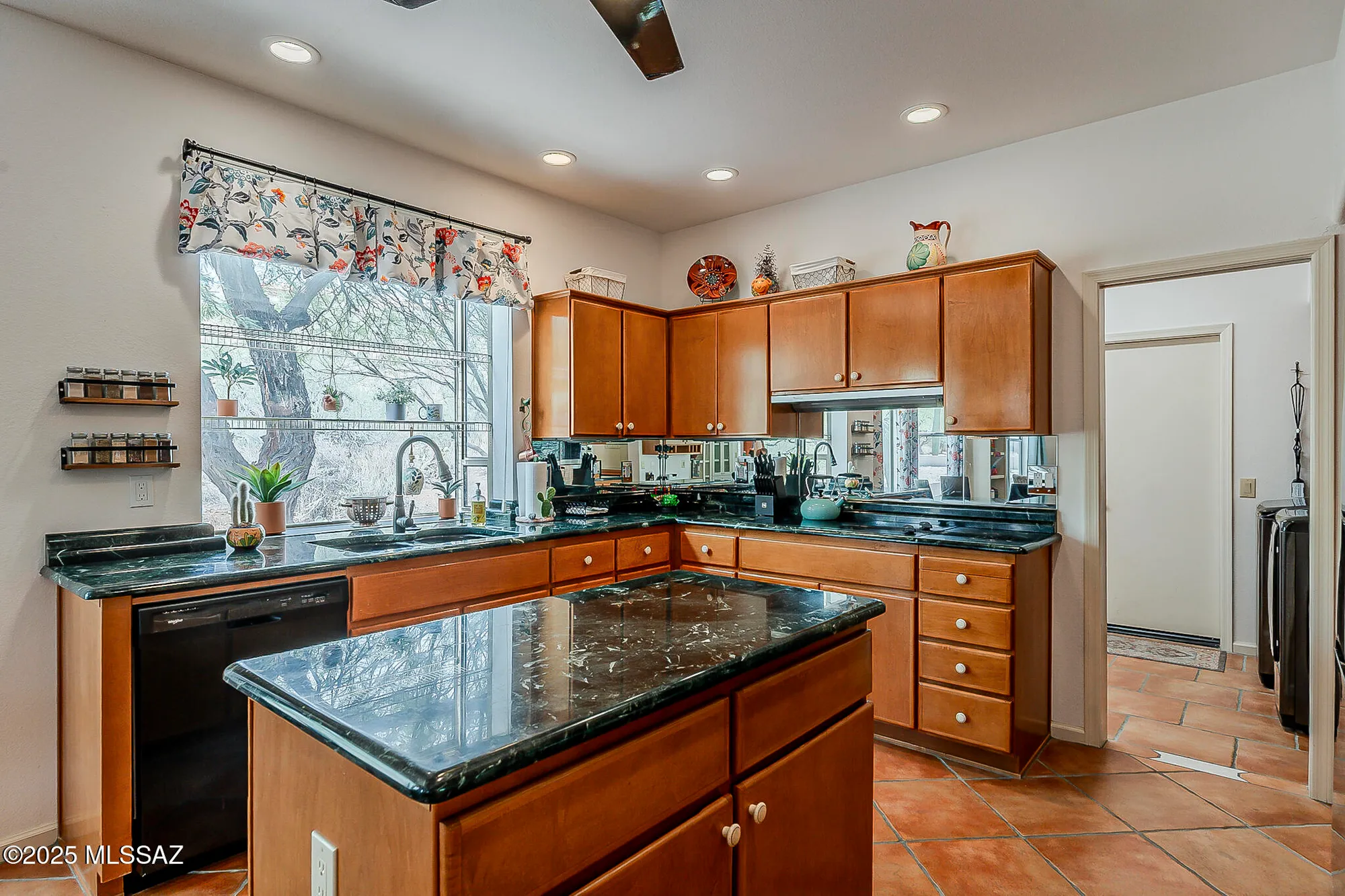 Property Slideshow image 14 of 51 | 65293 e rose crest ct, Saddlebrooke, AZ, 85739