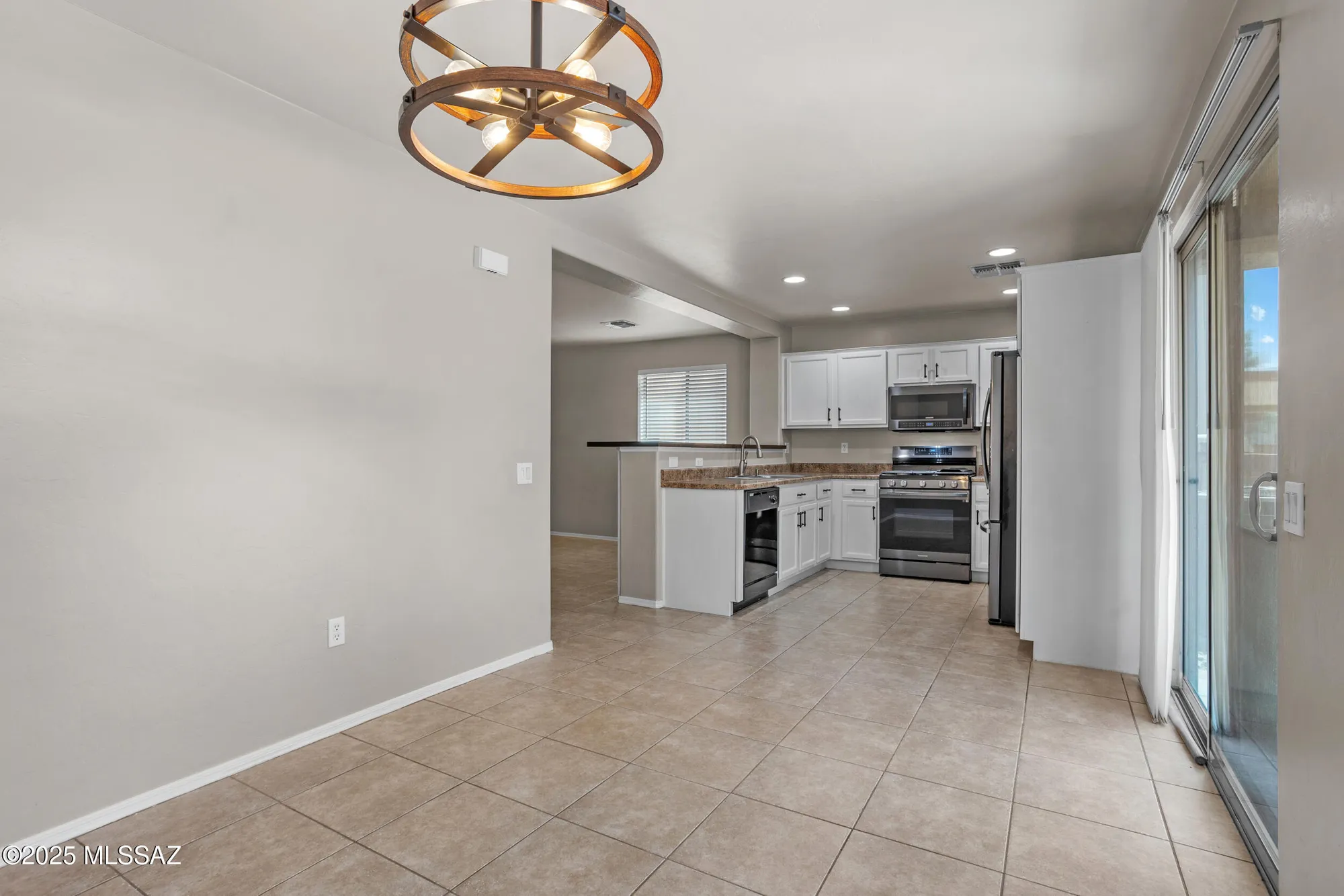 Property Slideshow image 11 of 31 | 14354 s camino vallado, Sahuarita, AZ, 85629
