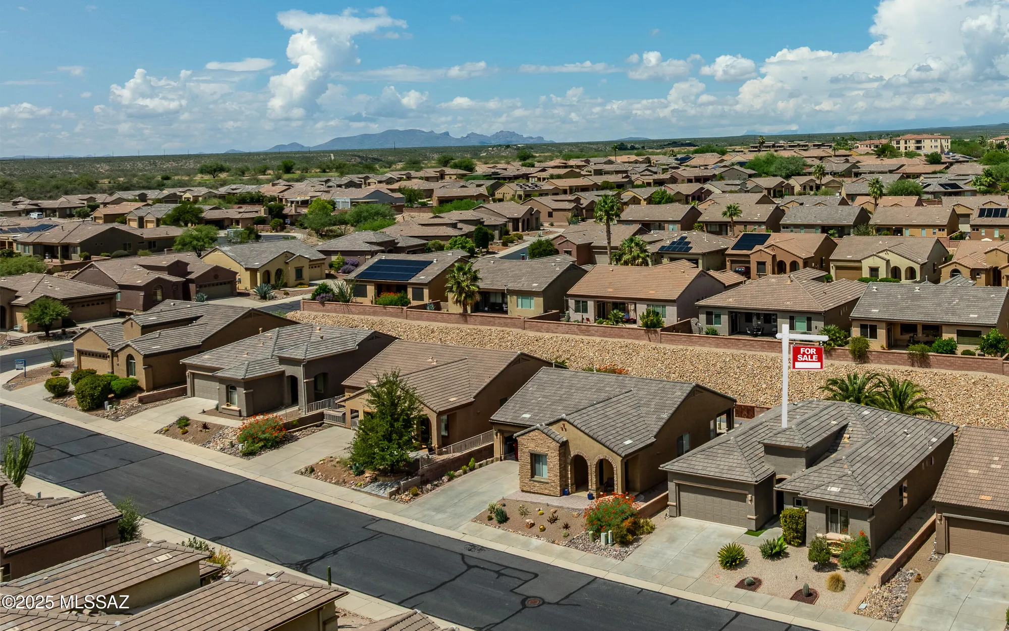 Property Slideshow image 6 of 41 | 5860 s painted canyon dr, Green Valley, AZ, 85622