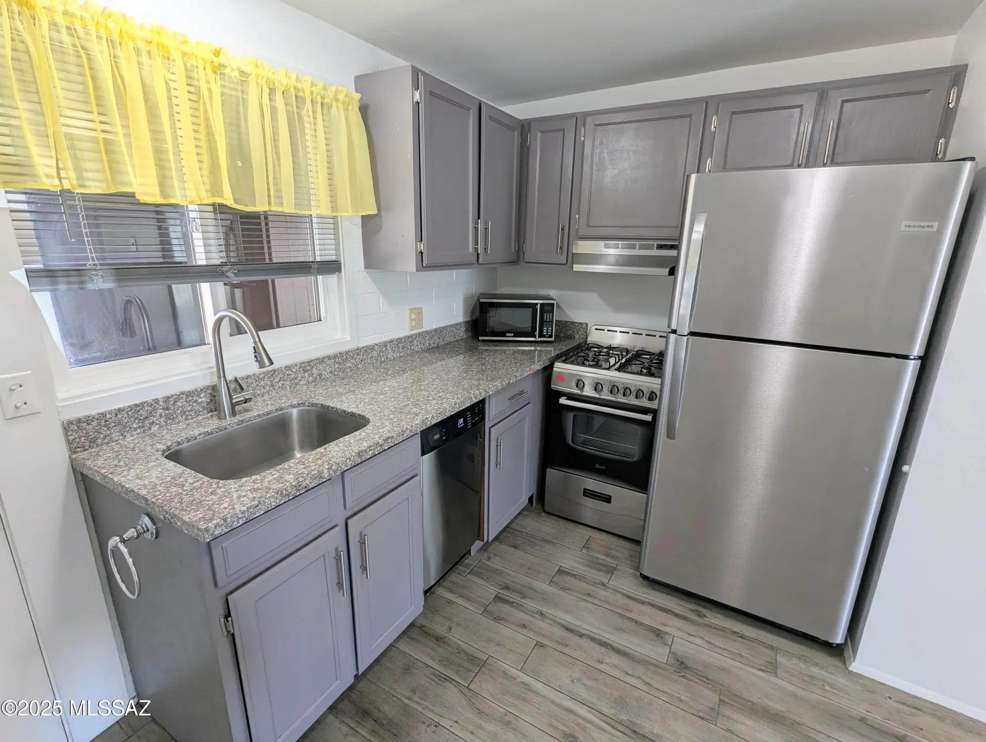 Property Slideshow image 8 of 35 | 302 s paseo lobo c, Green Valley, AZ, 85614