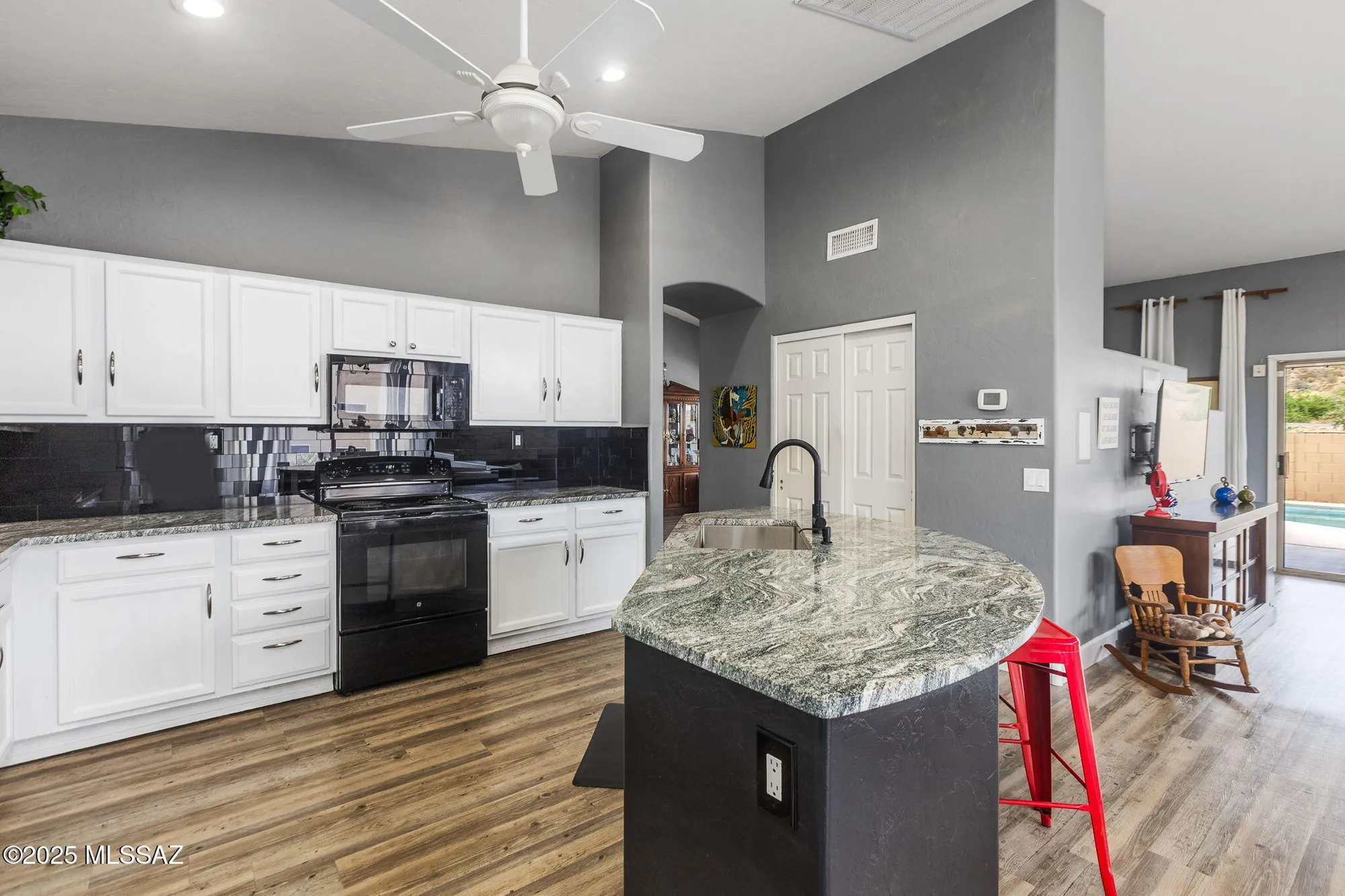 Property Slideshow image 7 of 35 | 37616 s skyline dr, Tucson, AZ, 85739