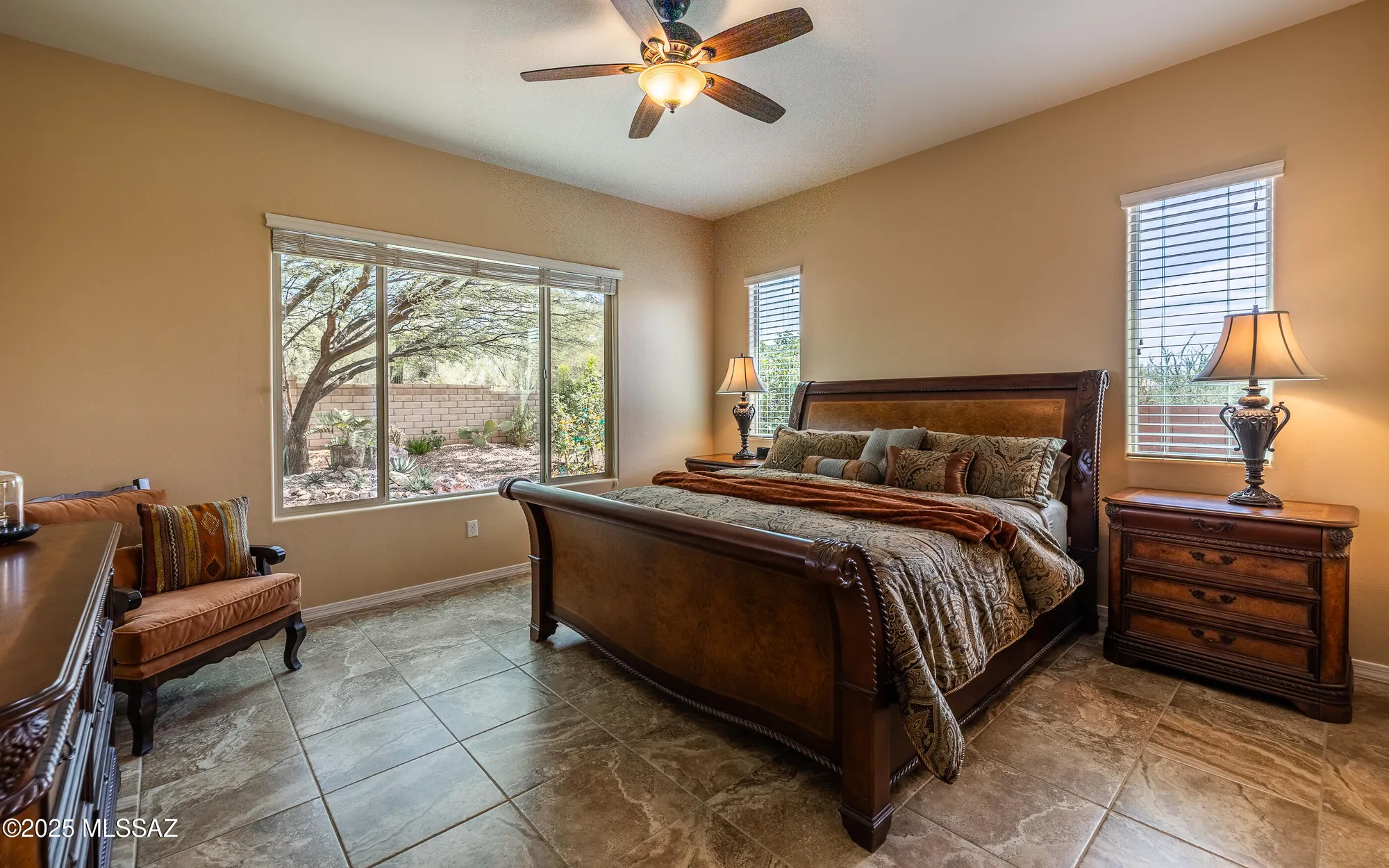 Property Slideshow image 20 of 46 | 14242 n bright angel trl, Marana, AZ, 85658