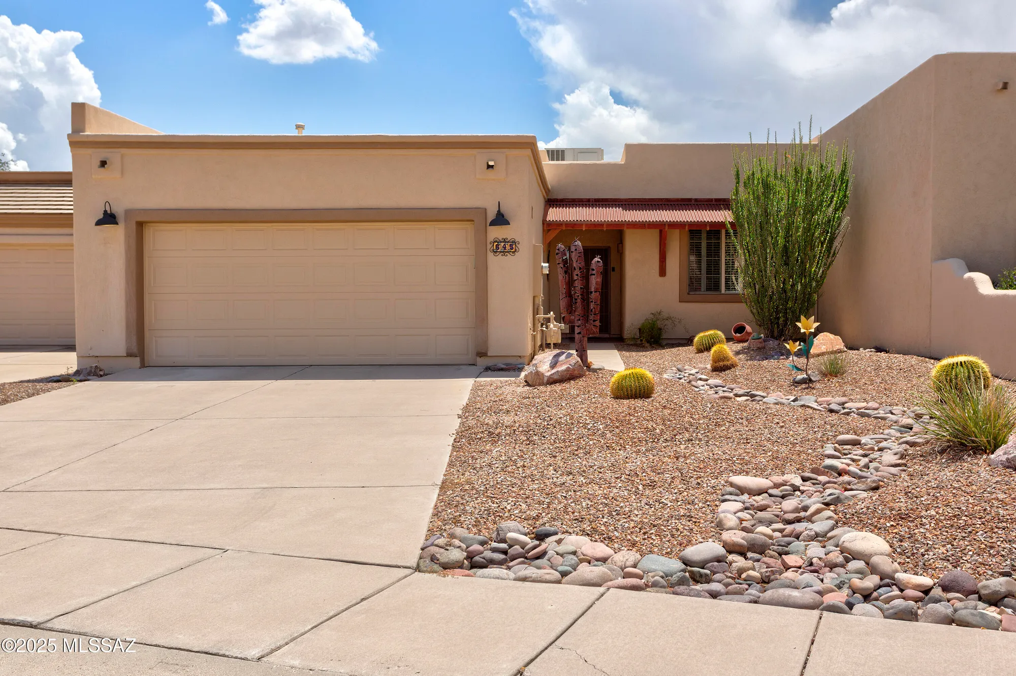 Property Slideshow image 4 of 31 | 645 w waterview dr, Green Valley, AZ, 85614