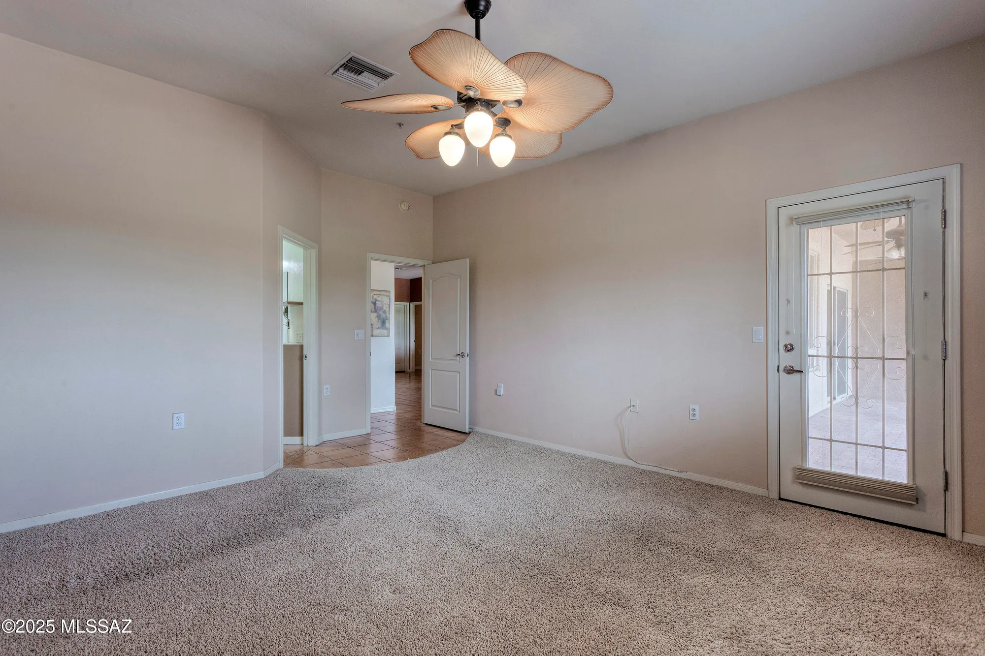 Property Slideshow image 16 of 31 | 645 w waterview dr, Green Valley, AZ, 85614