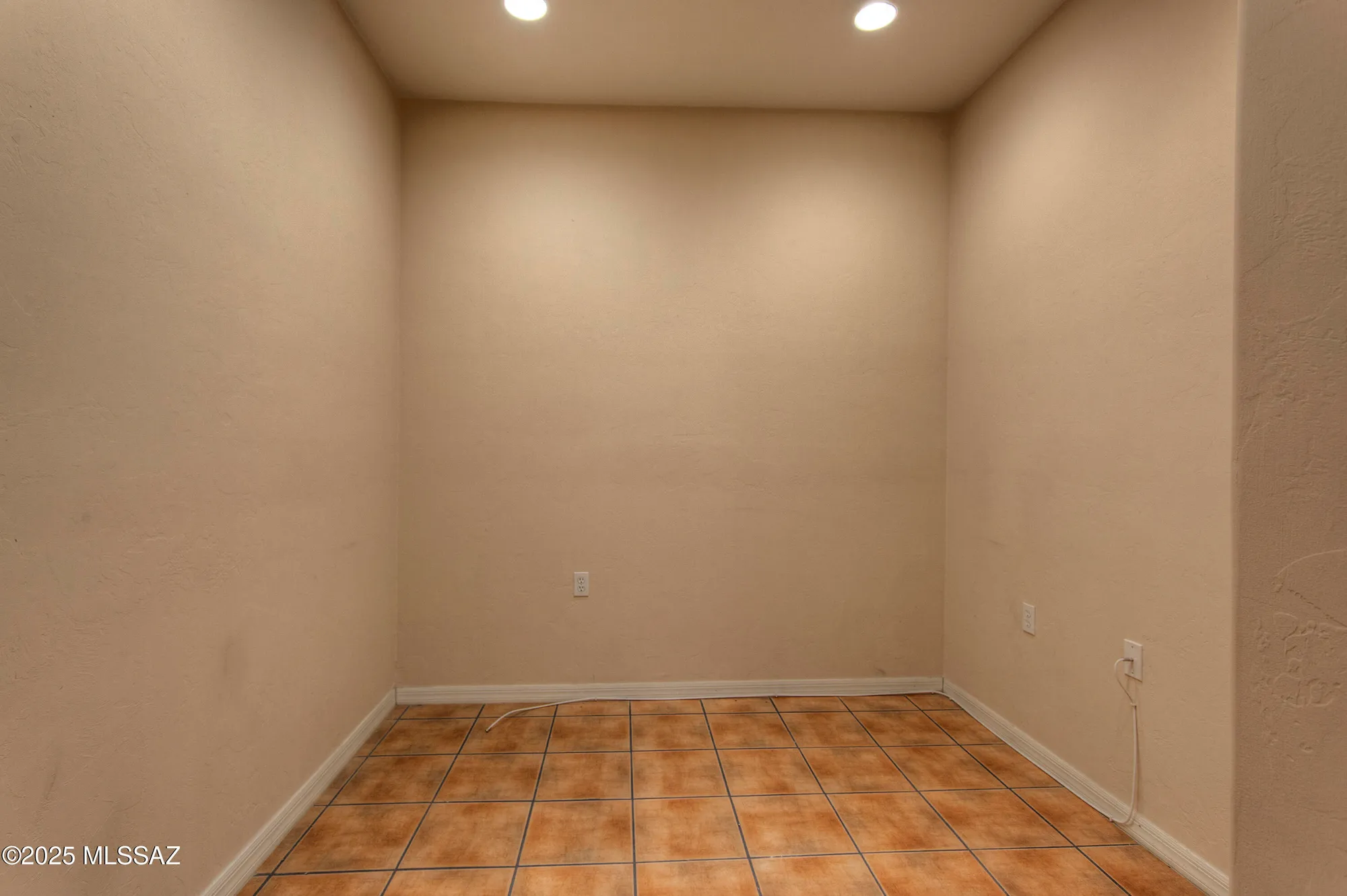 Property Slideshow image 13 of 31 | 645 w waterview dr, Green Valley, AZ, 85614