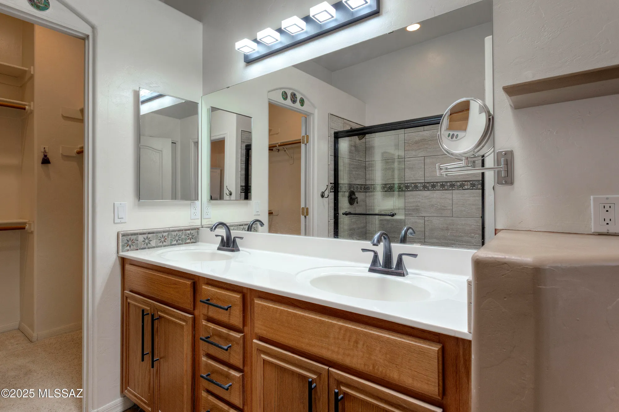 Property Slideshow image 17 of 31 | 645 w waterview dr, Green Valley, AZ, 85614