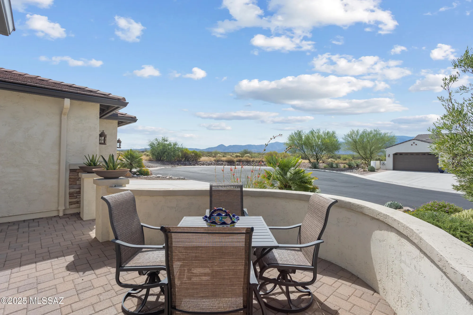 Property Slideshow image 9 of 50 | 61060 e arroyo grande dr, Oracle, AZ, 85623