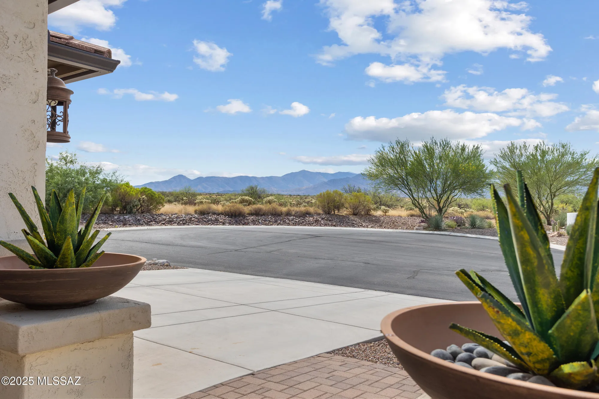 Property Slideshow image 1 of 50 | 61060 e arroyo grande dr, Oracle, AZ, 85623