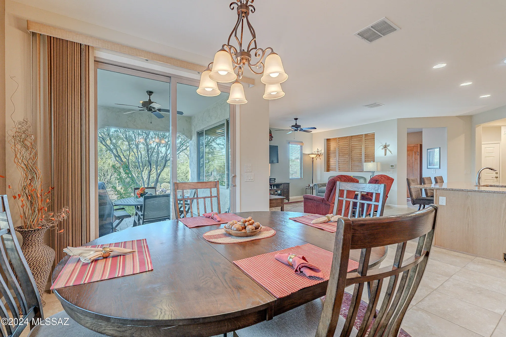 Property Slideshow image 16 of 50 | 1819 e barn swallow ln, Green Valley, AZ, 85614