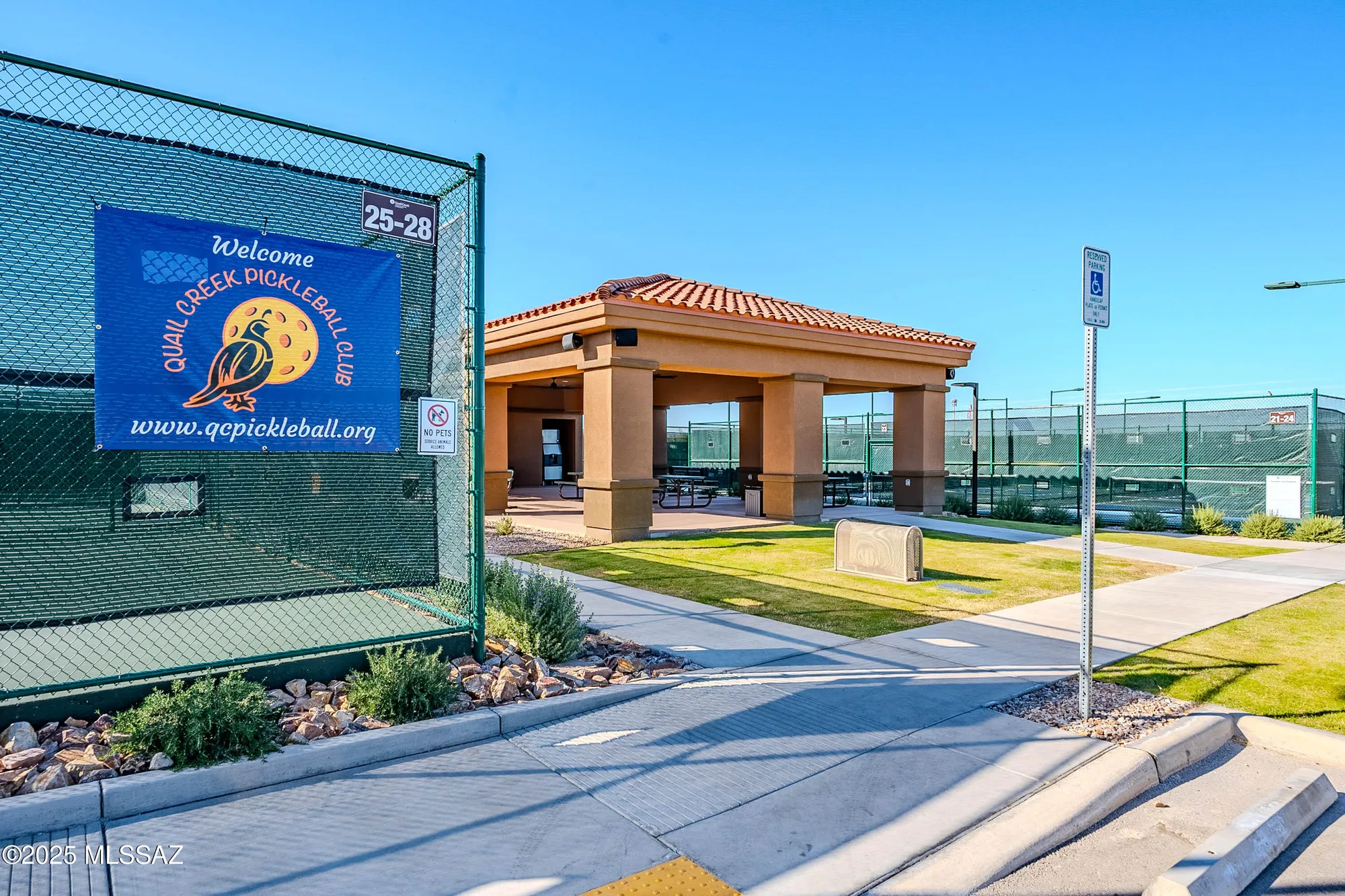 Property Slideshow image 38 of 50 | 1819 e barn swallow ln, Green Valley, AZ, 85614