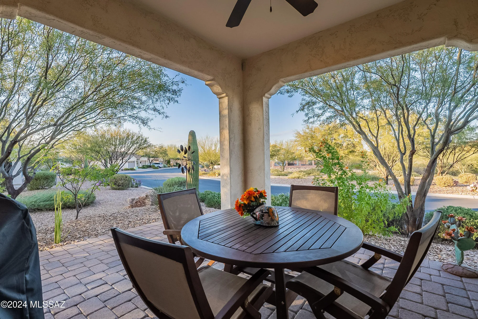 Property Slideshow image 1 of 50 | 1819 e barn swallow ln, Green Valley, AZ, 85614