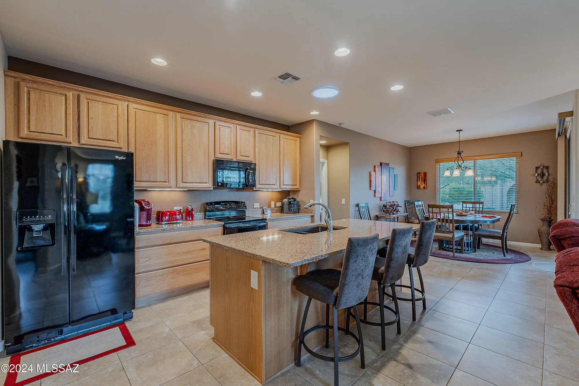 Property Slideshow image 8 of 50 | 1819 e barn swallow ln, Green Valley, AZ, 85614