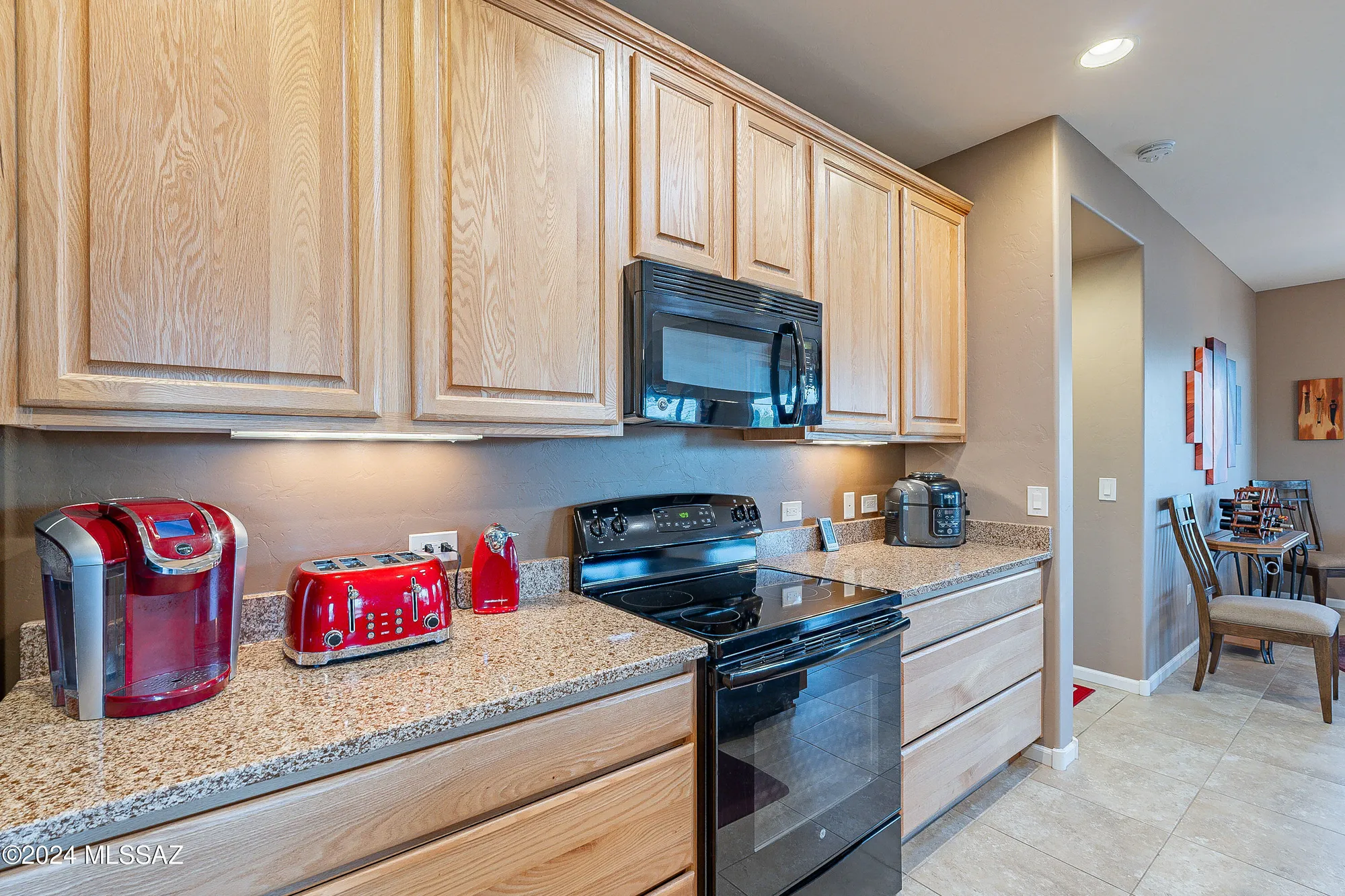 Property Slideshow image 11 of 50 | 1819 e barn swallow ln, Green Valley, AZ, 85614