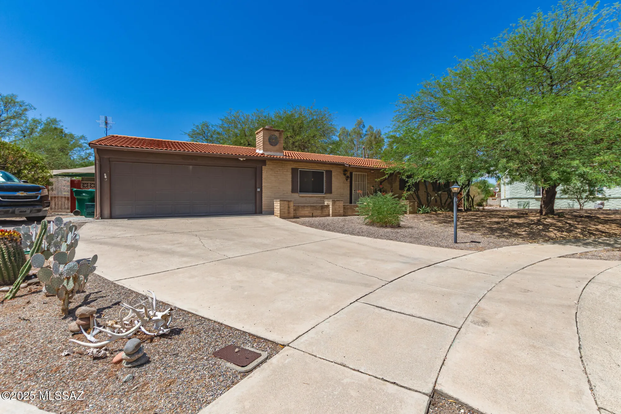 Property Slideshow image 3 of 32 | 210 e placita pera, Green Valley, AZ, 85614
