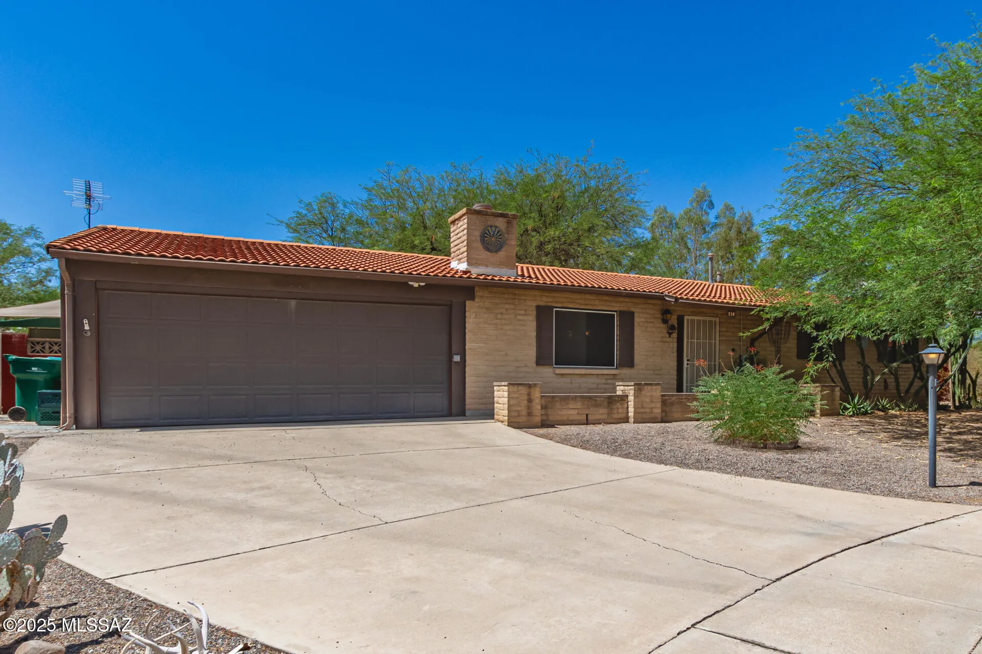 Property Slideshow image 4 of 32 | 210 e placita pera, Green Valley, AZ, 85614