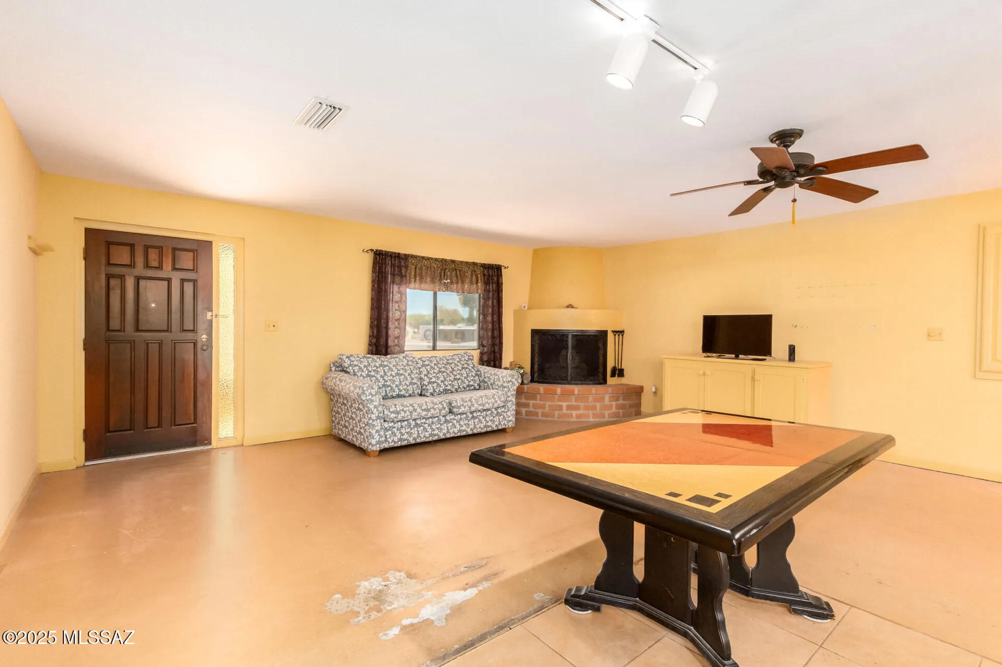 Property Slideshow image 10 of 32 | 210 e placita pera, Green Valley, AZ, 85614