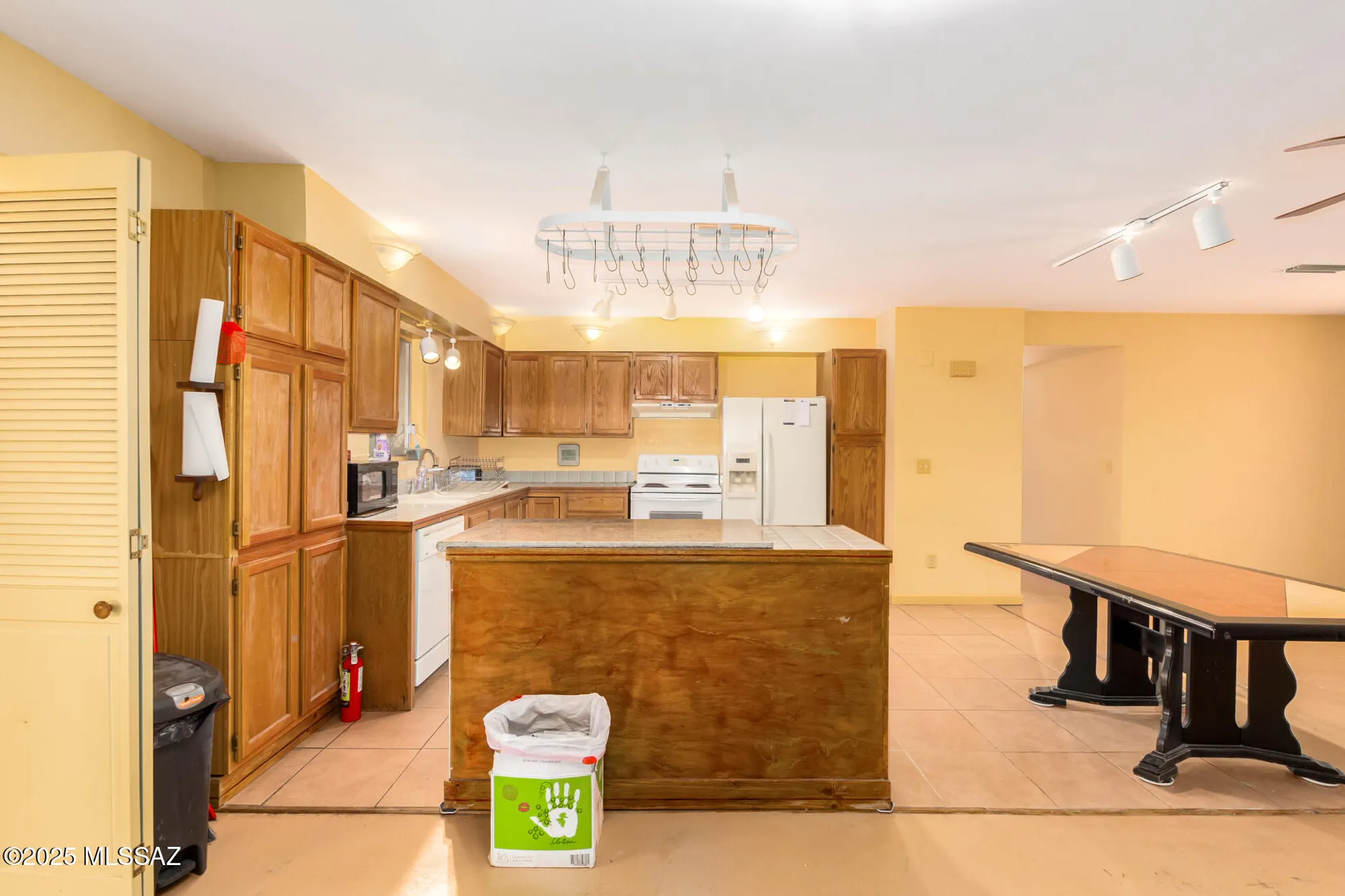 Property Slideshow image 13 of 32 | 210 e placita pera, Green Valley, AZ, 85614