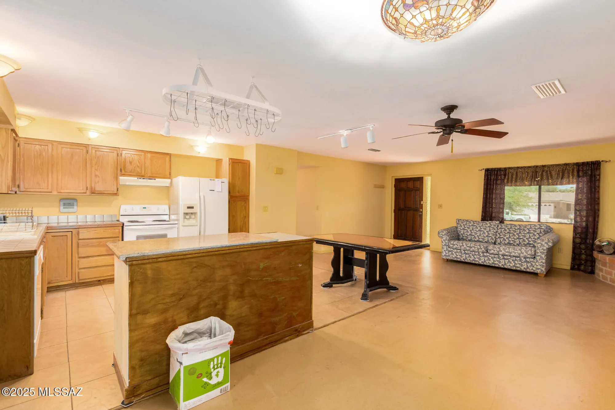 Property Slideshow image 14 of 32 | 210 e placita pera, Green Valley, AZ, 85614