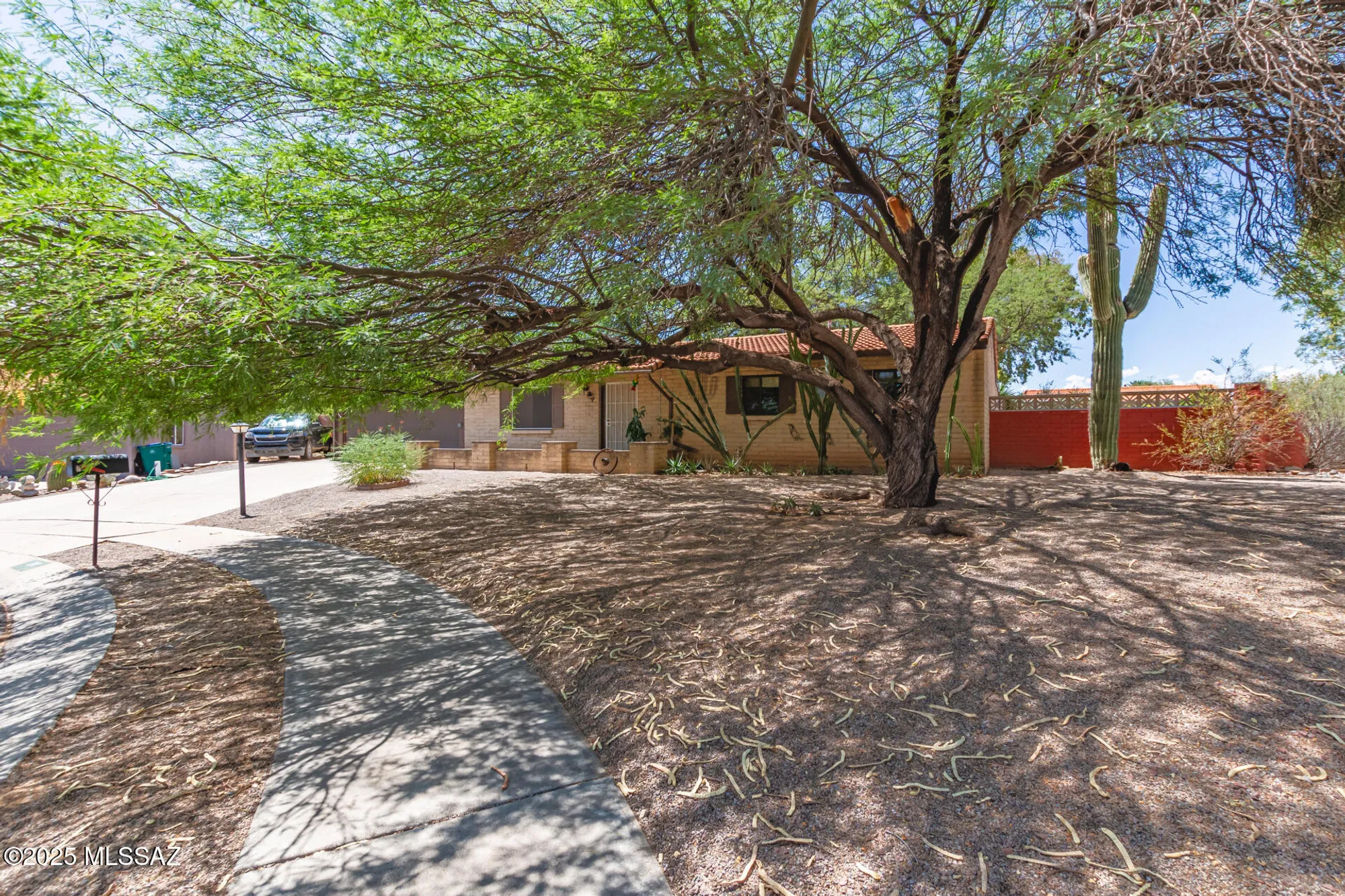 Property Slideshow image 5 of 32 | 210 e placita pera, Green Valley, AZ, 85614