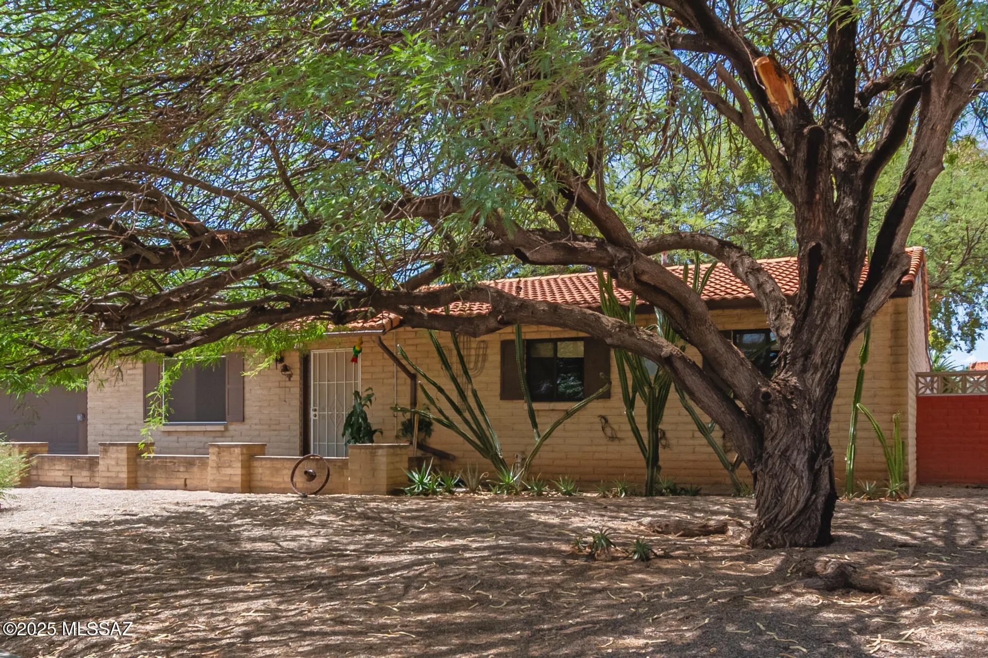 Property Slideshow image 6 of 32 | 210 e placita pera, Green Valley, AZ, 85614