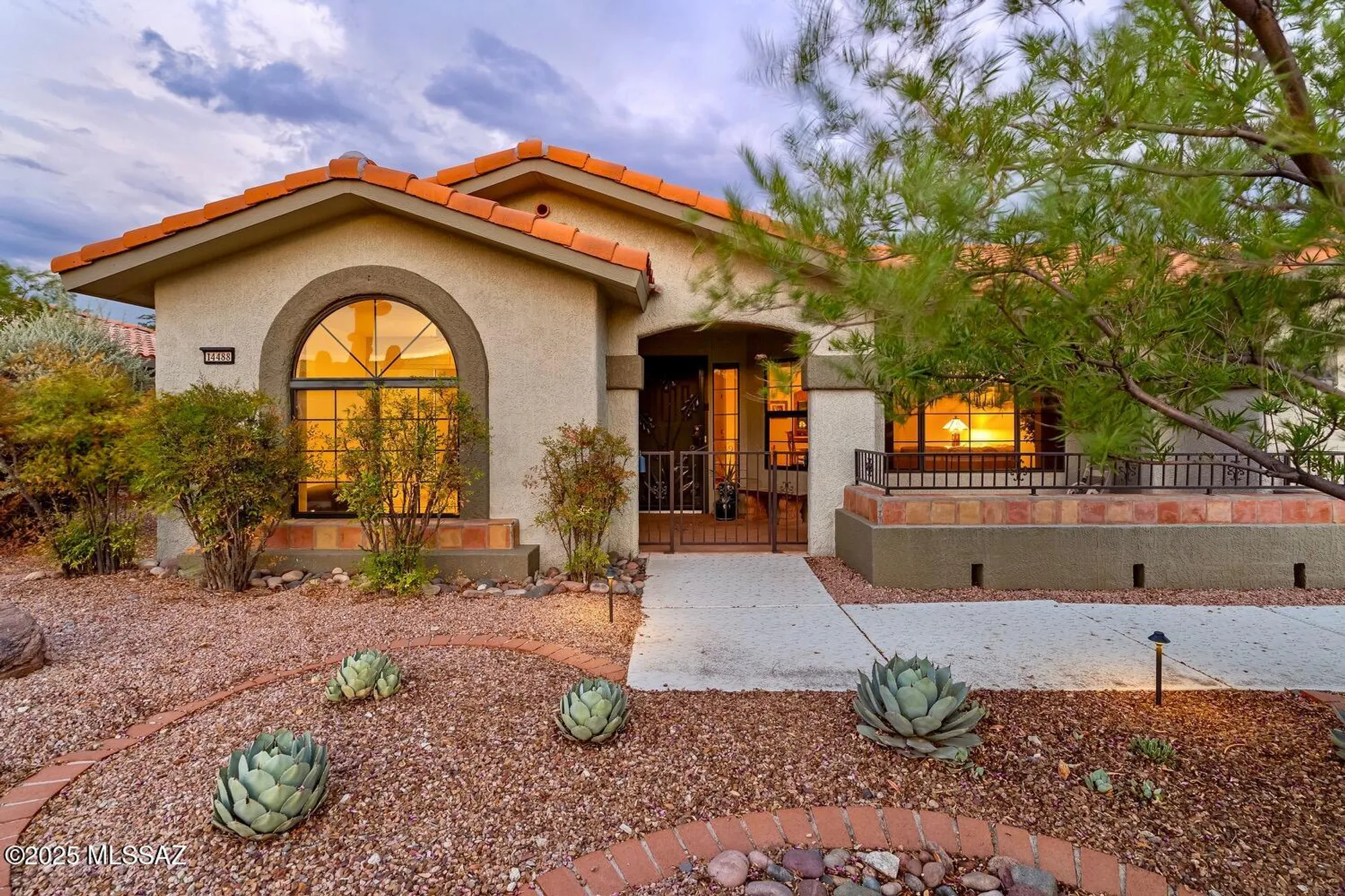 Property Slideshow image 6 of 32 | 14488 n rock springs ln, Oro Valley, AZ, 85755