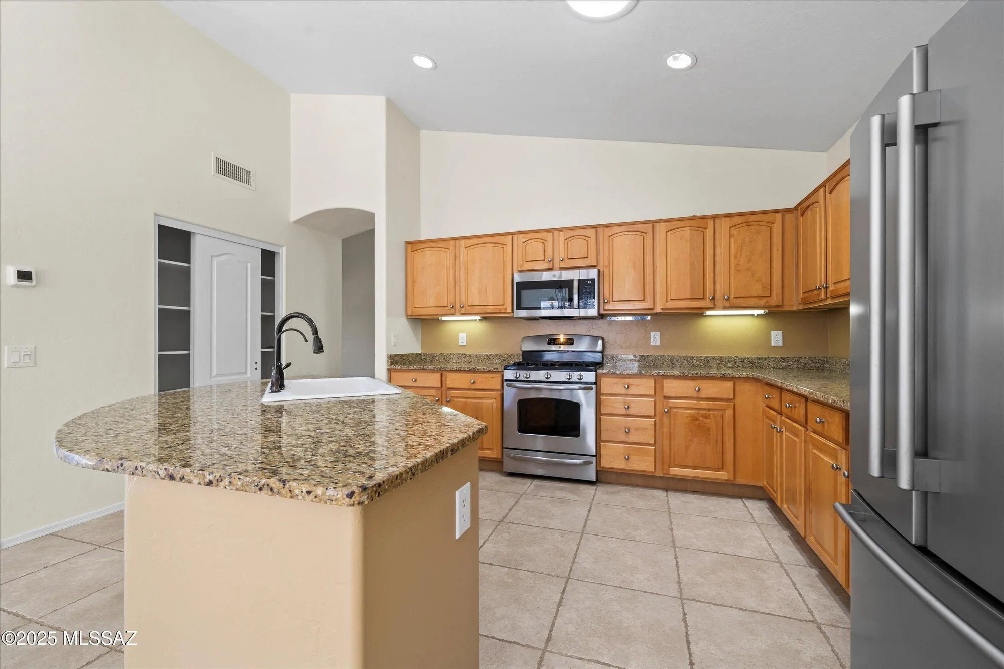 Property Slideshow image 18 of 48 | 62743 e flower ridge dr, Tucson, AZ, 85739
