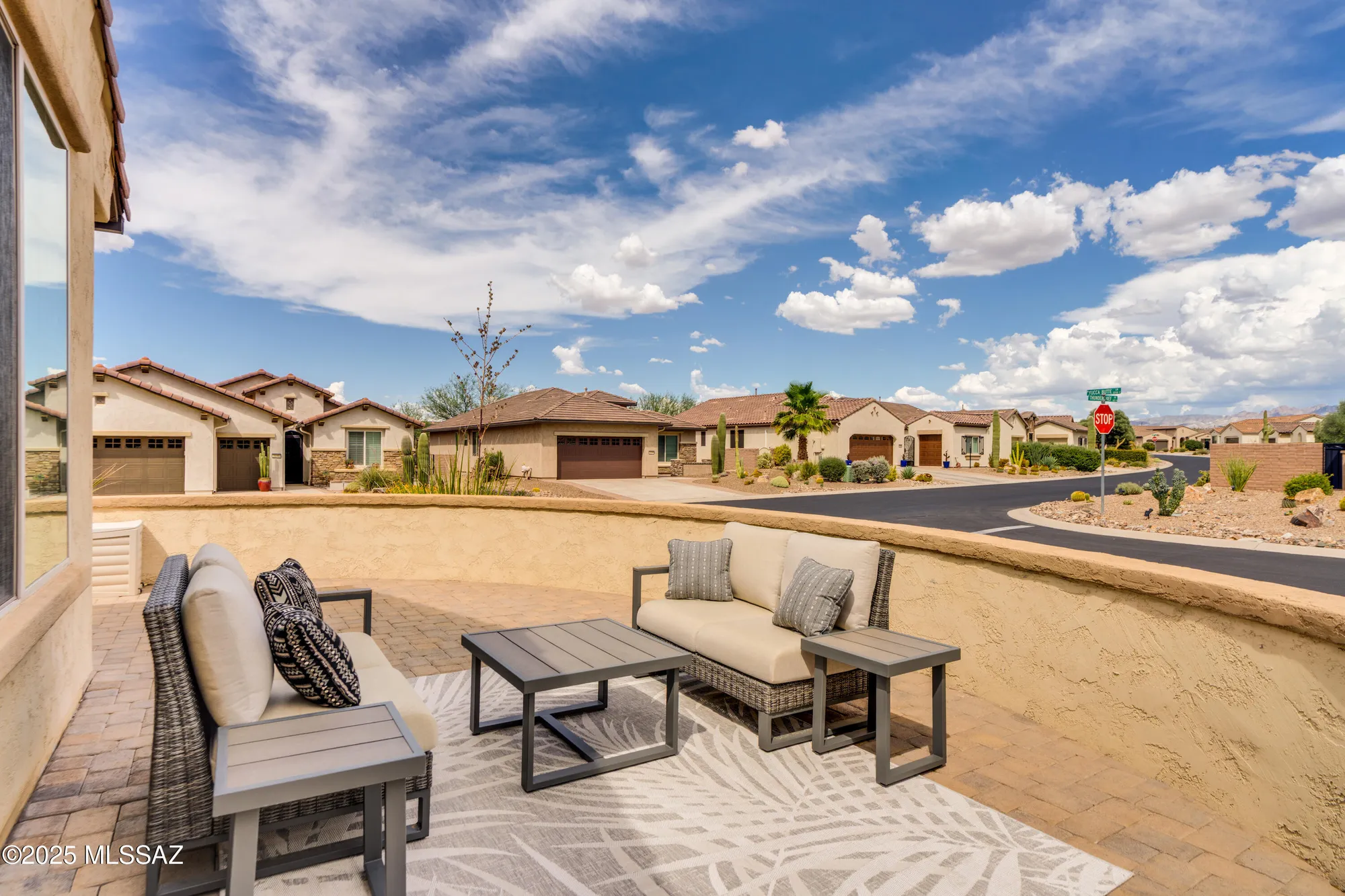 Property Slideshow image 5 of 50 | 631 n yucca butte ln, Green Valley, AZ, 85614