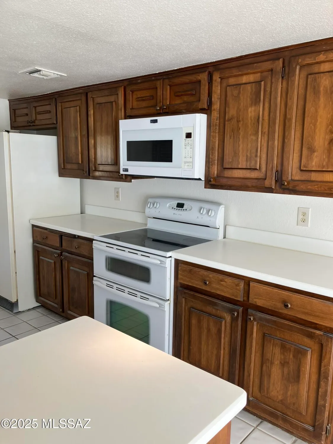 Property Slideshow image 13 of 52 | 7912 n casas cameo, Tucson, AZ, 85742