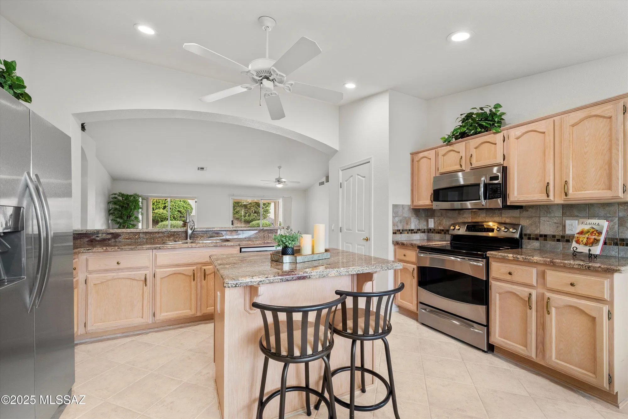 Property Slideshow image 20 of 51 | 65815 e desert sands dr, Saddlebrooke, AZ, 85739