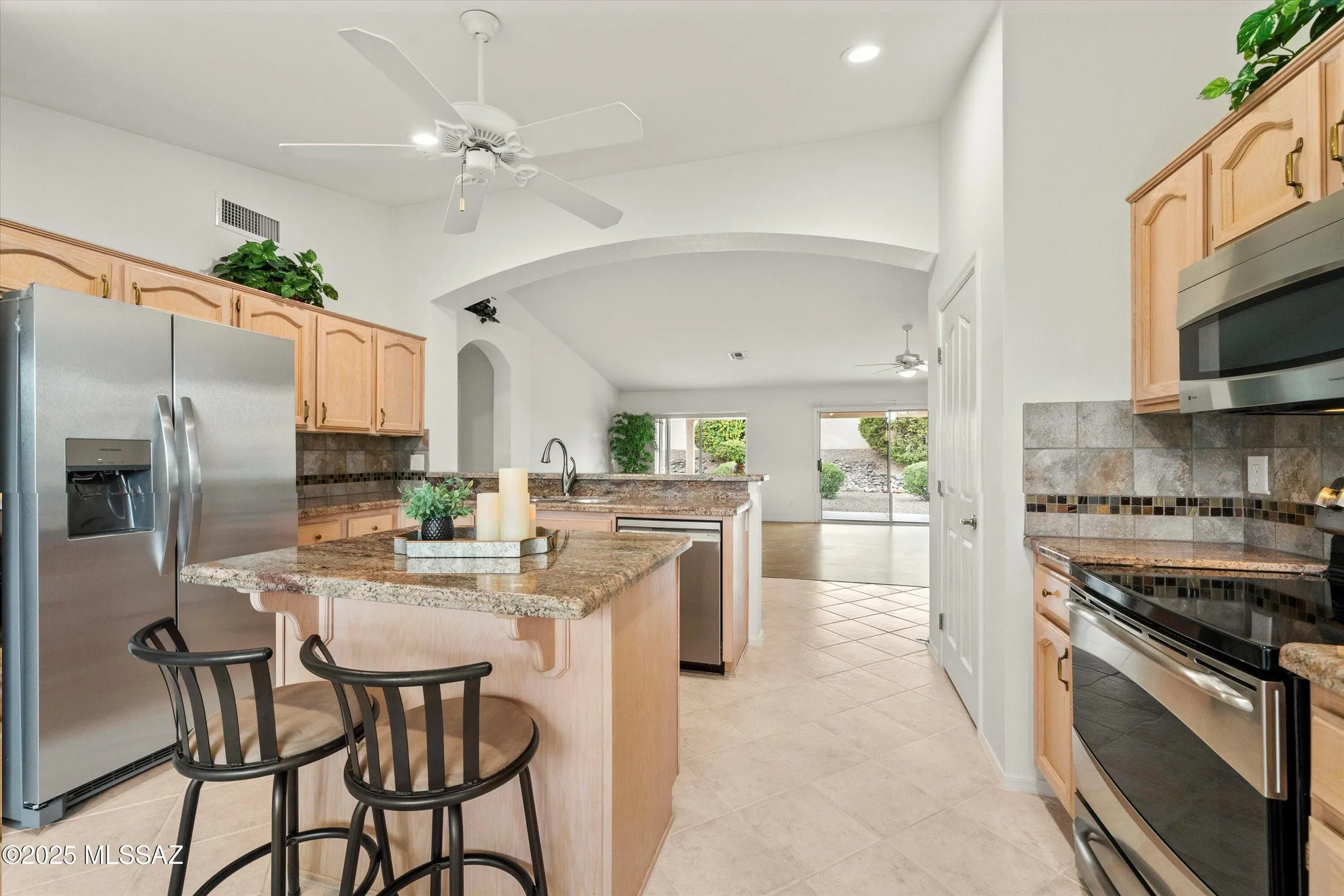 Property Slideshow image 18 of 51 | 65815 e desert sands dr, Saddlebrooke, AZ, 85739