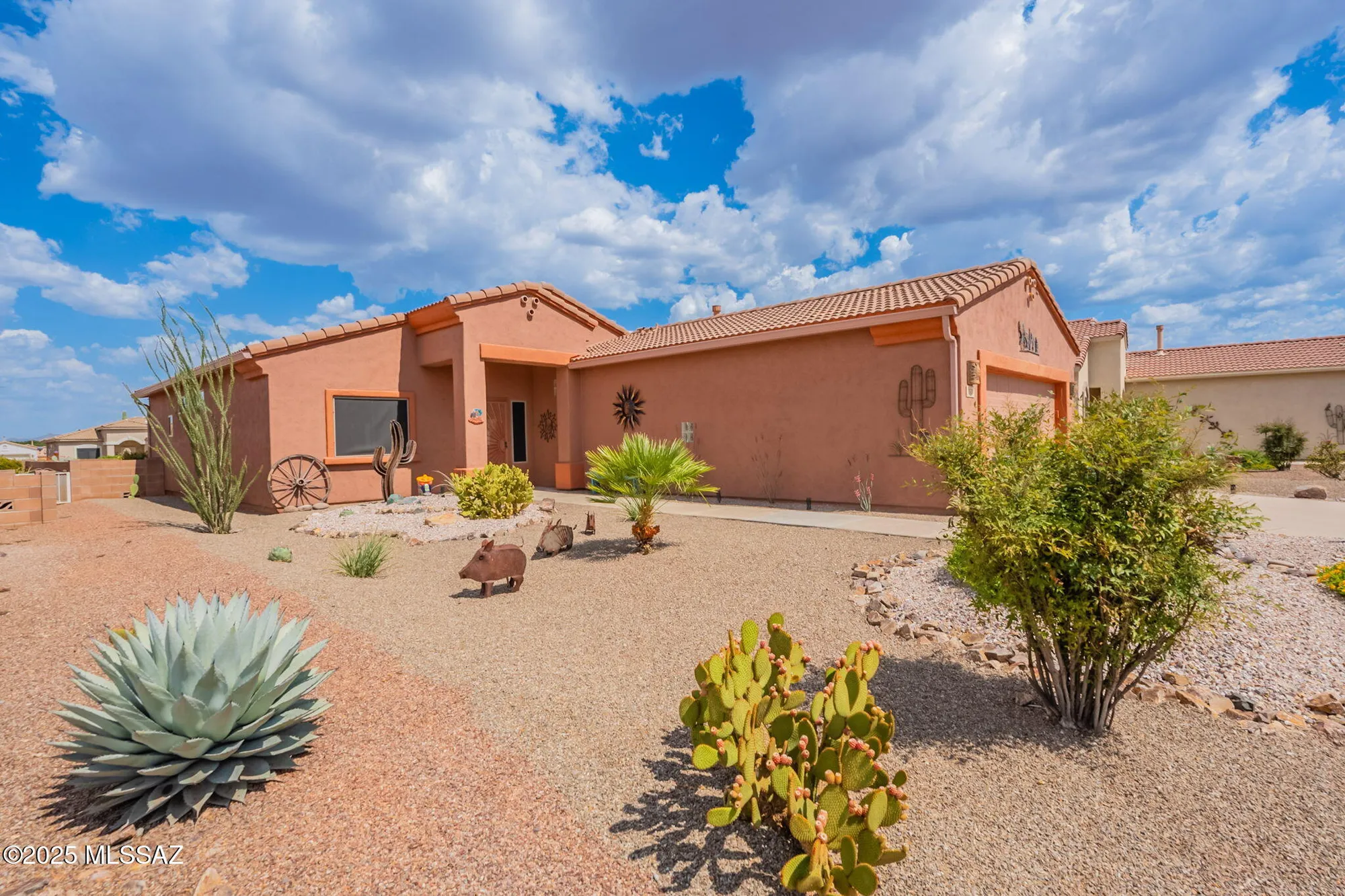 Property Slideshow image 3 of 50 | 2323 s via pompilo, Green Valley, AZ, 85614