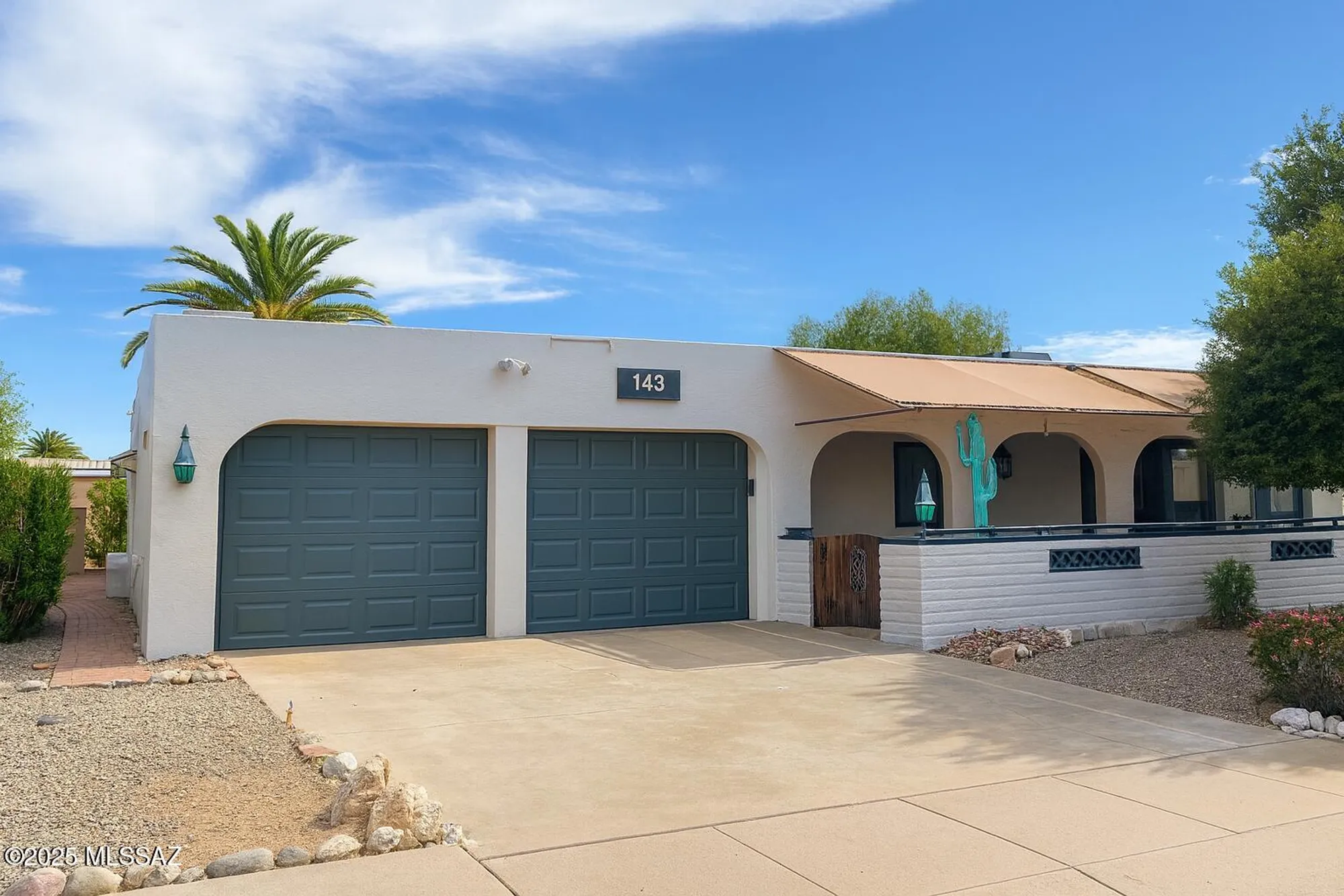 Property Slideshow image 1 of 25 | 143 e santa chalice dr, Green Valley, AZ, 85614