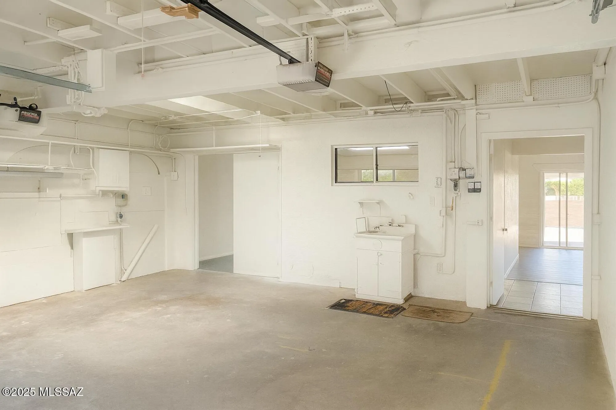 Property Slideshow image 13 of 25 | 143 e santa chalice dr, Green Valley, AZ, 85614