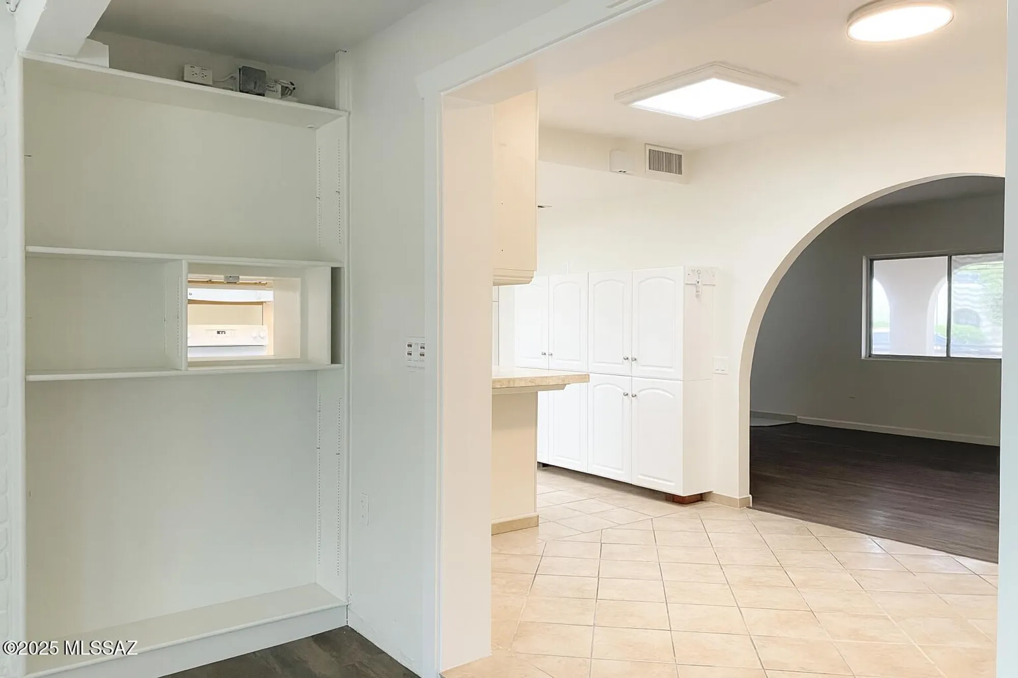 Property Slideshow image 7 of 25 | 143 e santa chalice dr, Green Valley, AZ, 85614