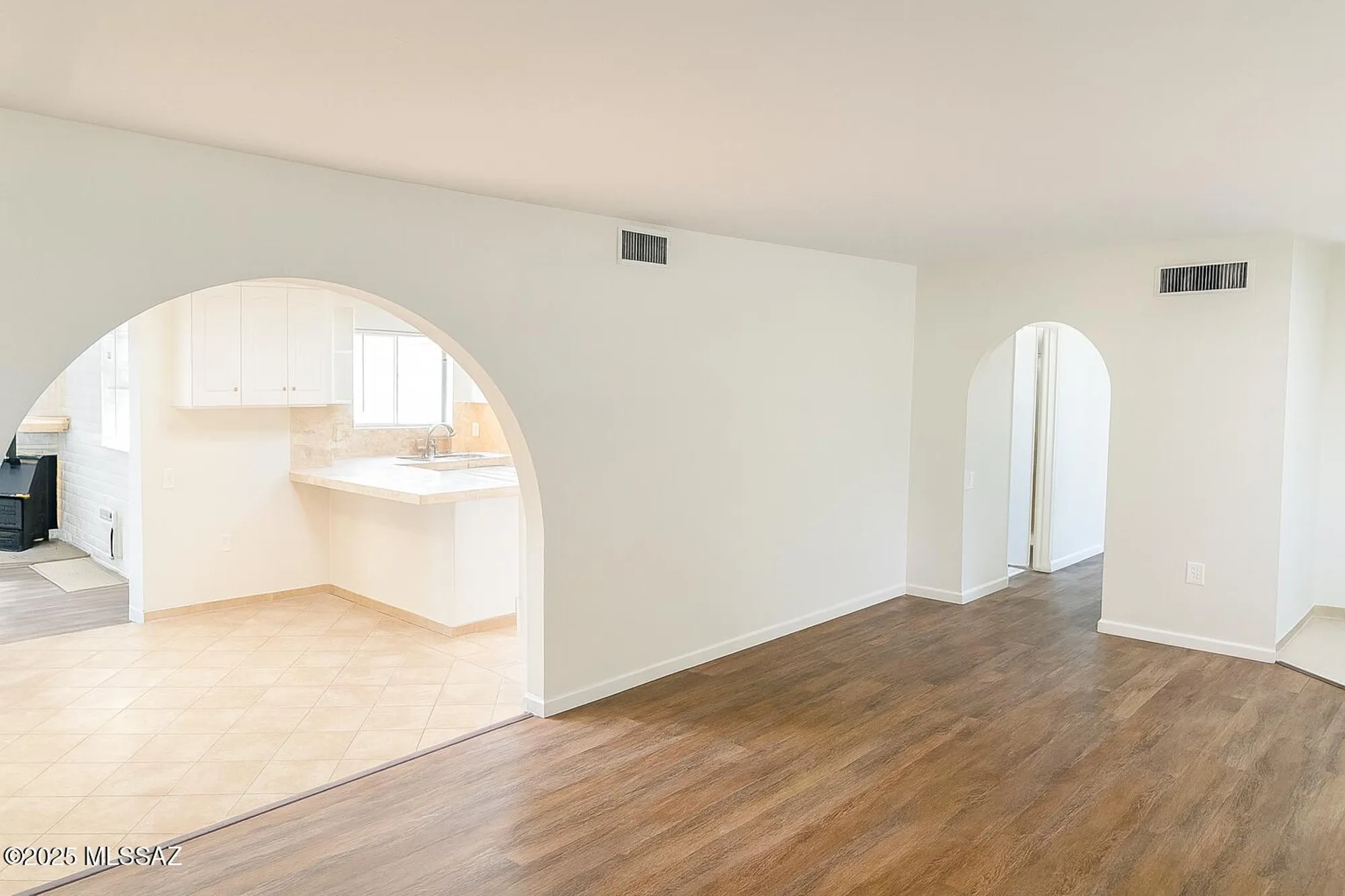 Property Slideshow image 4 of 25 | 143 e santa chalice dr, Green Valley, AZ, 85614