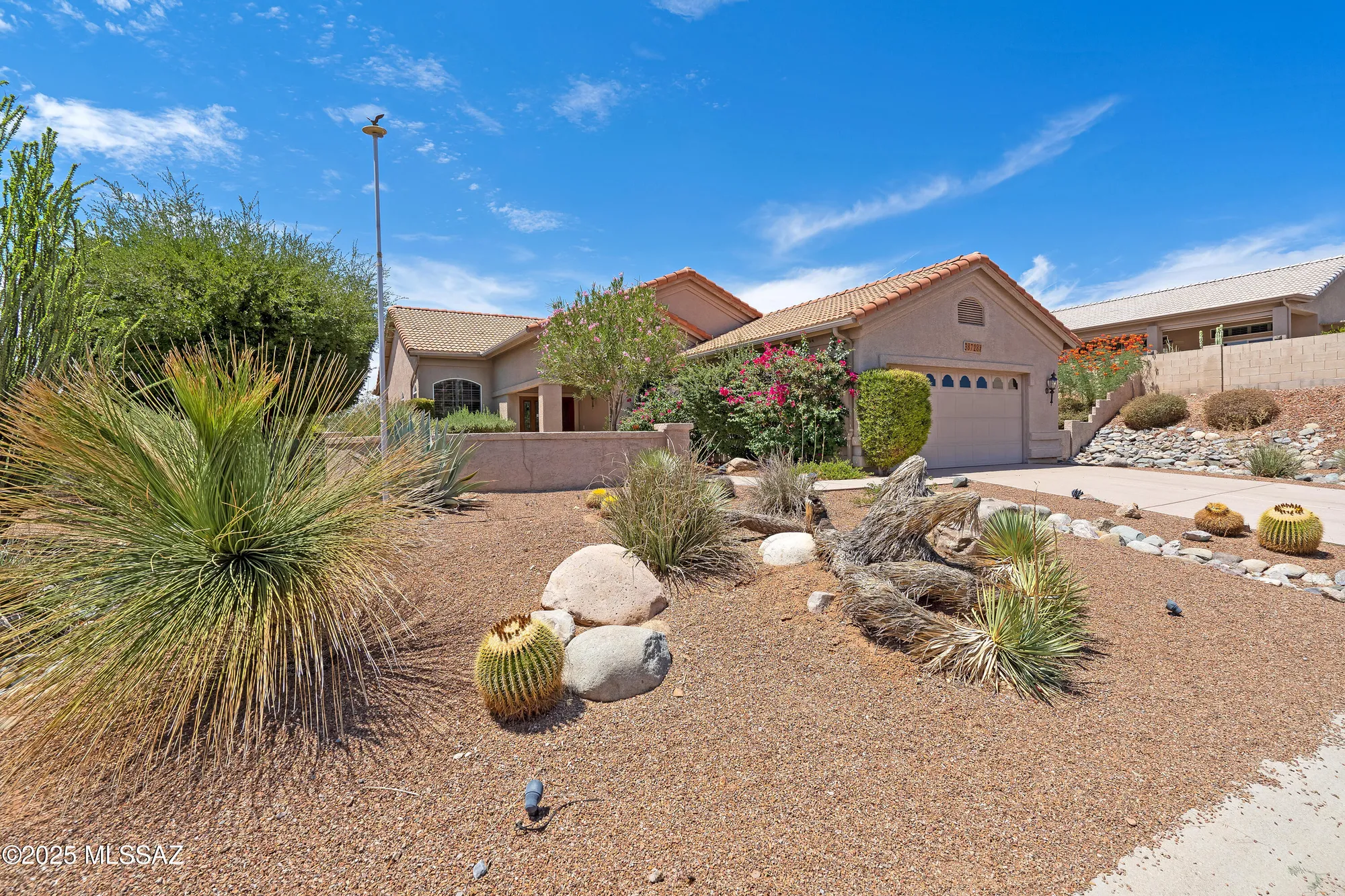 Property Slideshow image 4 of 32 | 38728 s desert bluff dr, Saddlebrooke, AZ, 85739