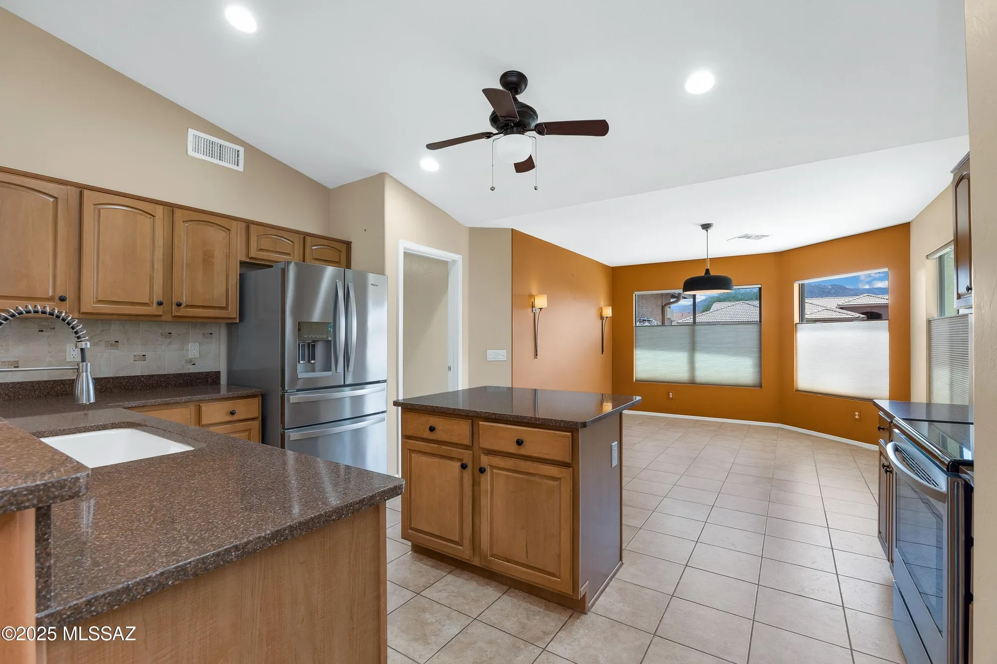 Property Slideshow image 15 of 50 | 37234 s vista park dr, Tucson, AZ, 85739
