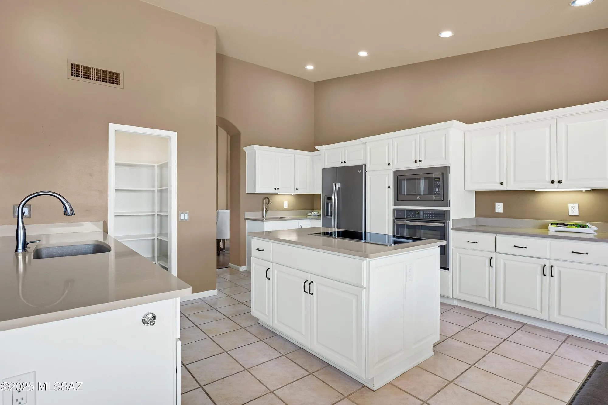 Property Slideshow image 4 of 50 | 65837 e rocky trail dr, Tucson, AZ, 85739